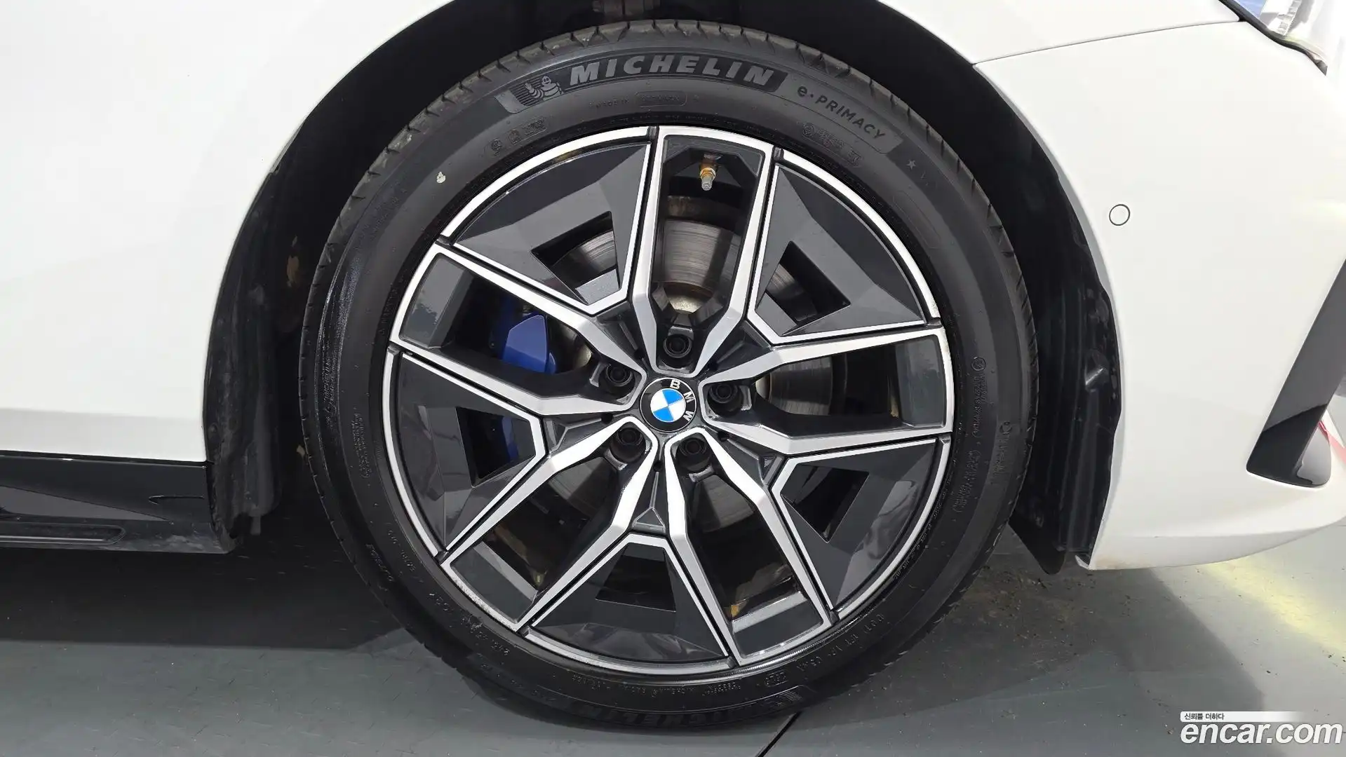 5-Series BMW 2025.10-OUTER-031