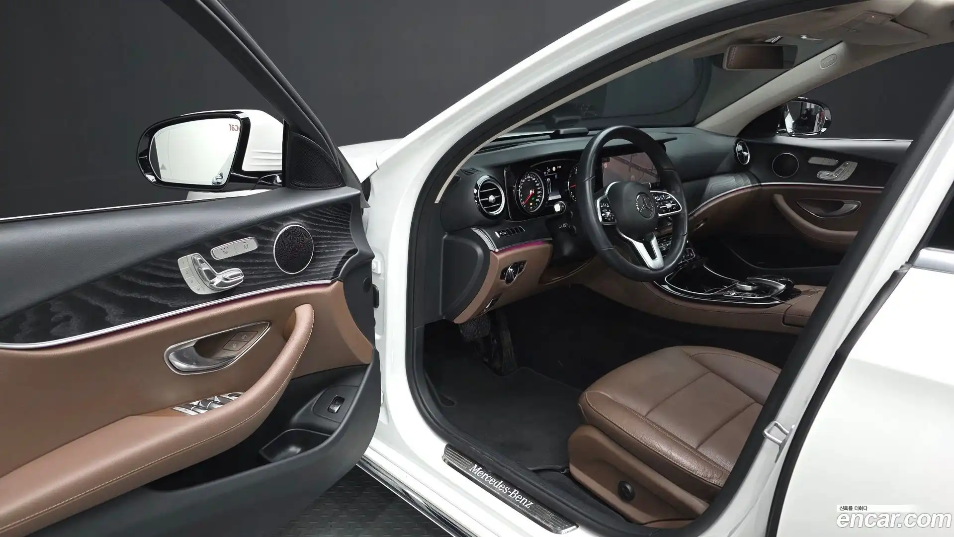E-Class Mercedes-Benz 2019.3-INNER-010