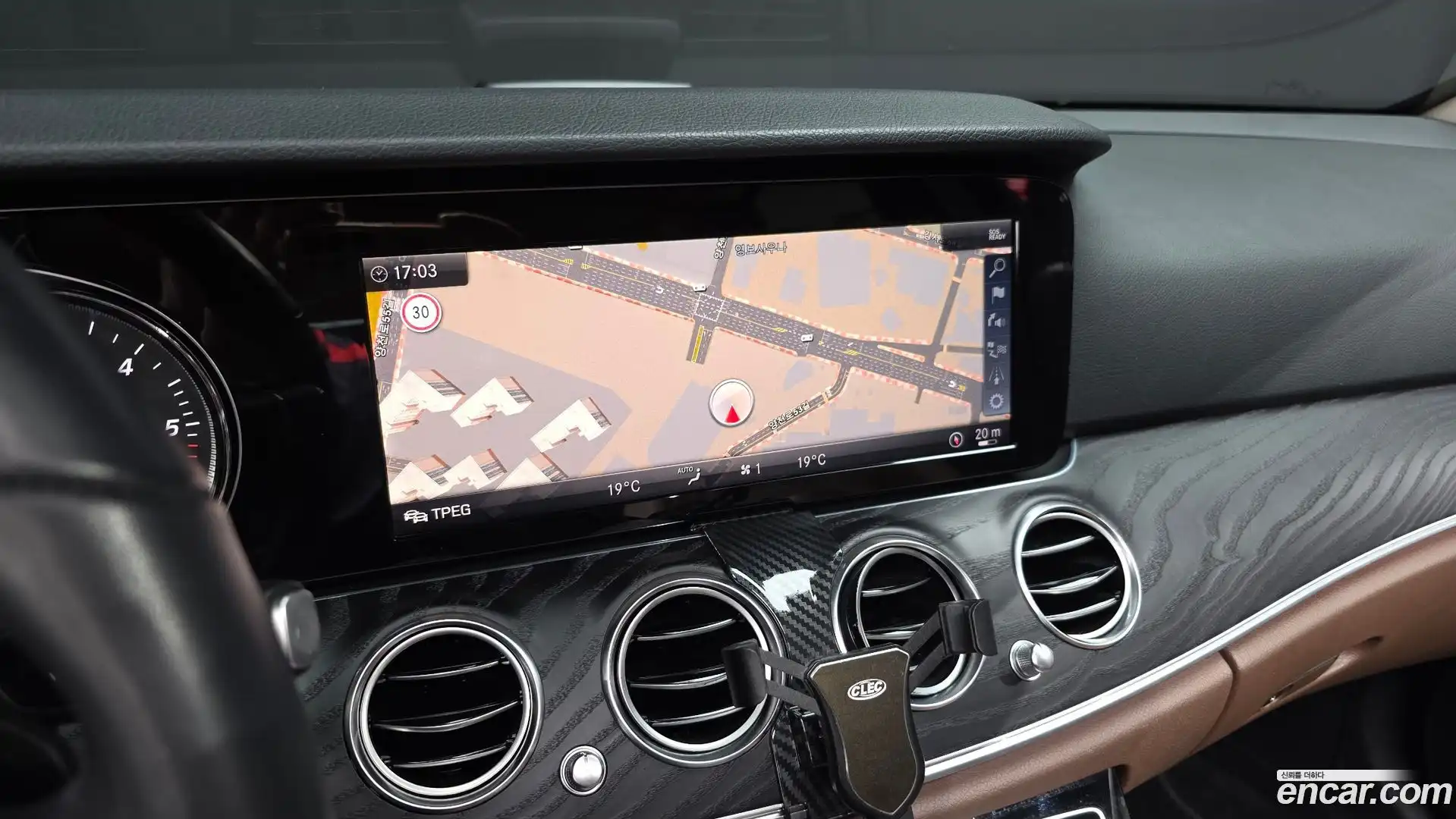 E-Class Mercedes-Benz 2019.3-OPTION-019