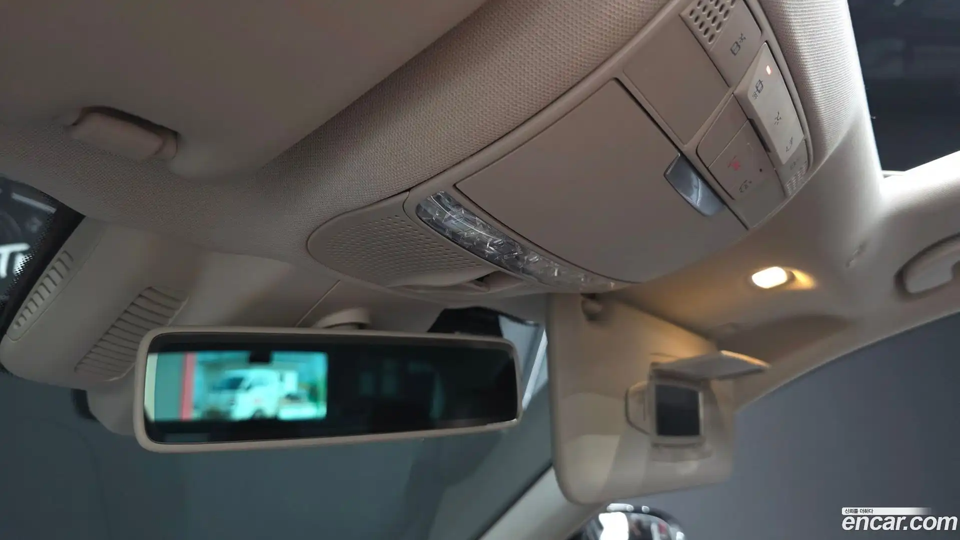 E-Class Mercedes-Benz 2019.3-OPTION-022