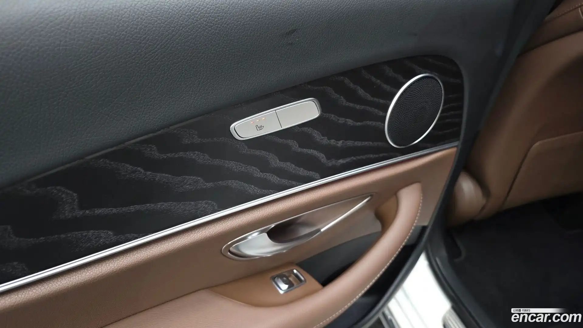 E-Class Mercedes-Benz 2019.3-OPTION-040