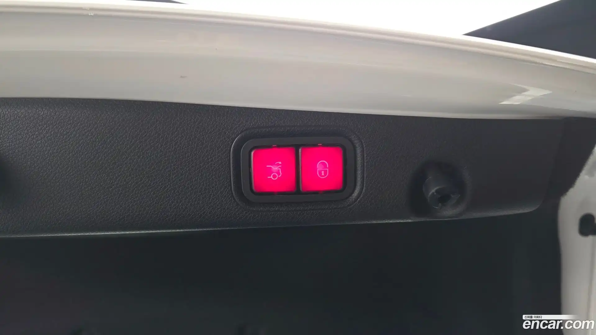 E-Class Mercedes-Benz 2019.3-OPTION-042