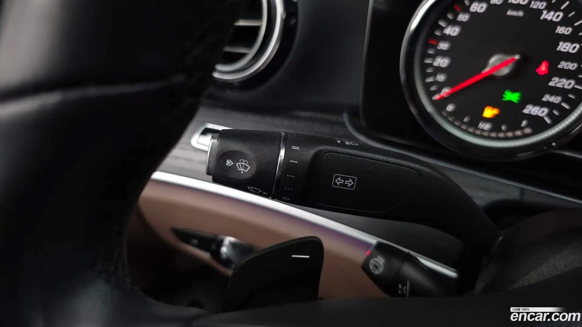 E-Class Mercedes-Benz 2019.3-OPTION-043