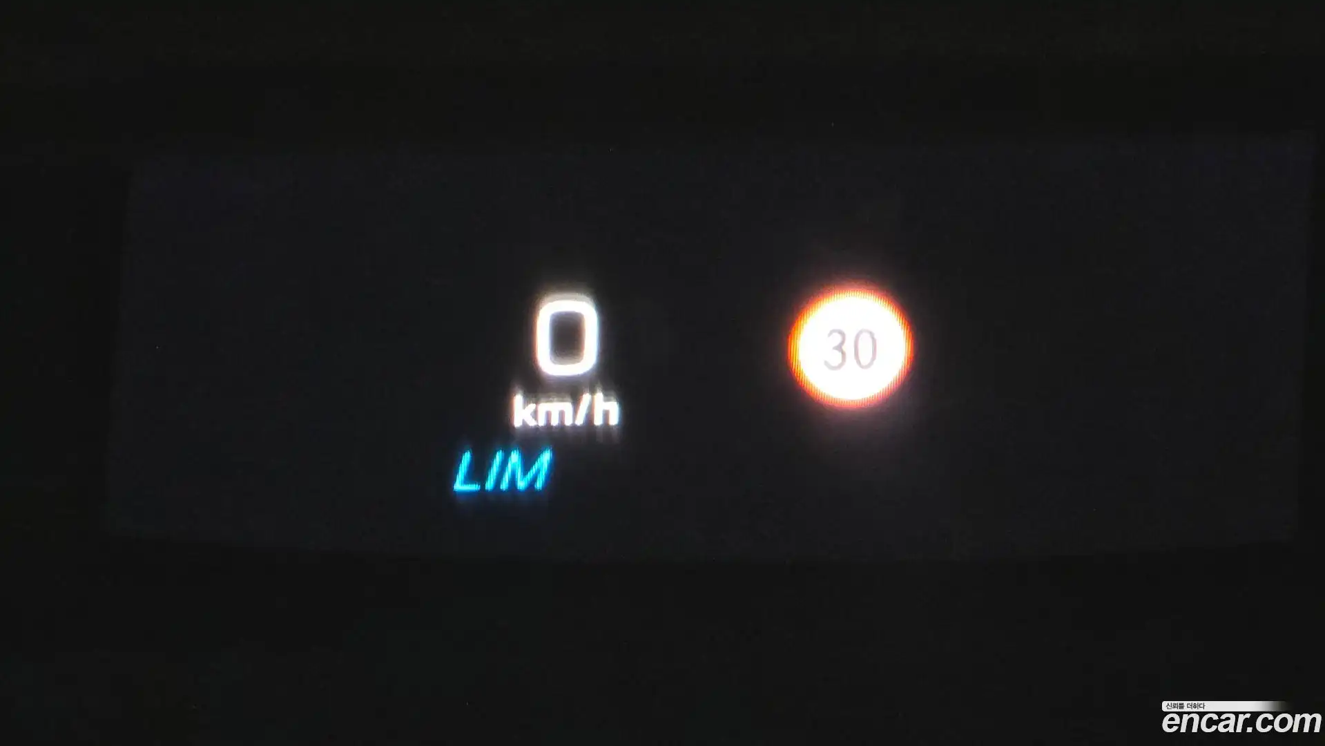 E-Class Mercedes-Benz 2019.3-OPTION-045