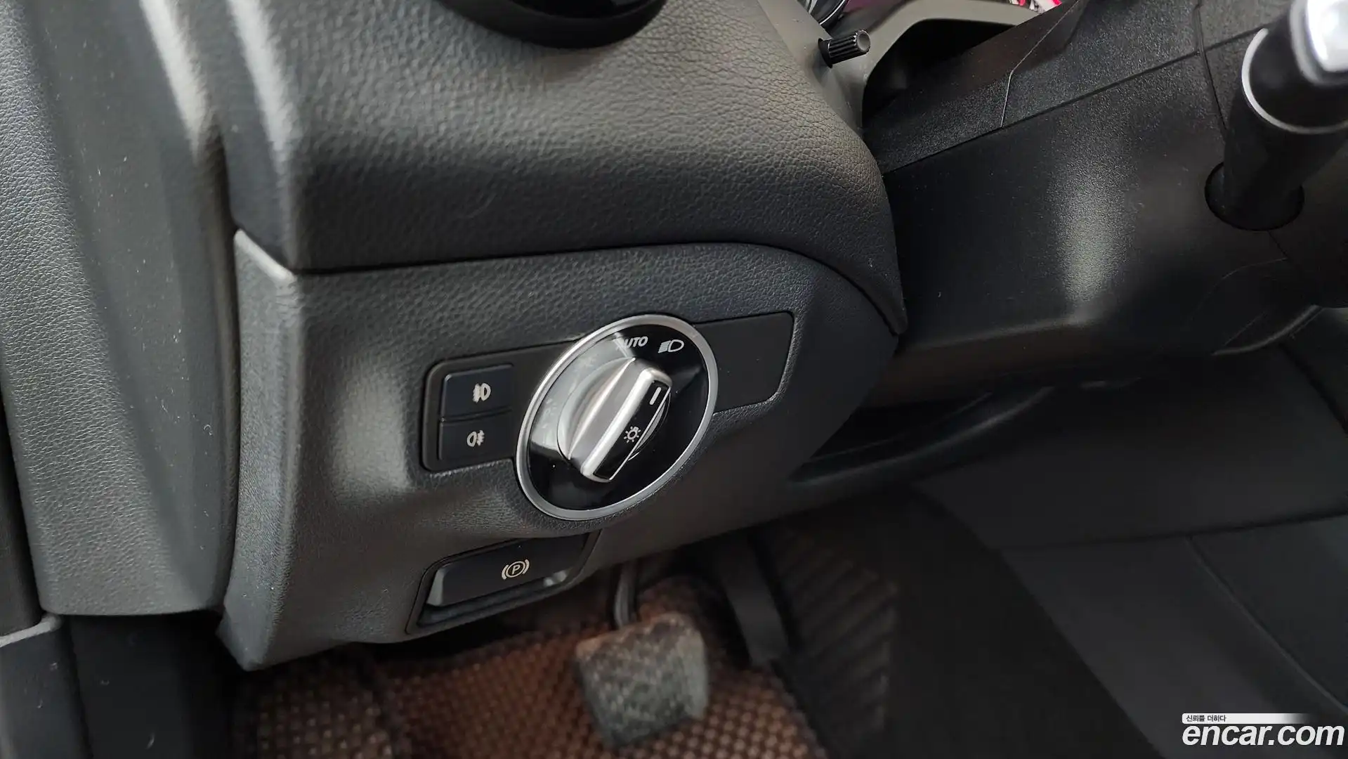 GLA-Class Mercedes-Benz 2019.0-OPTION-020