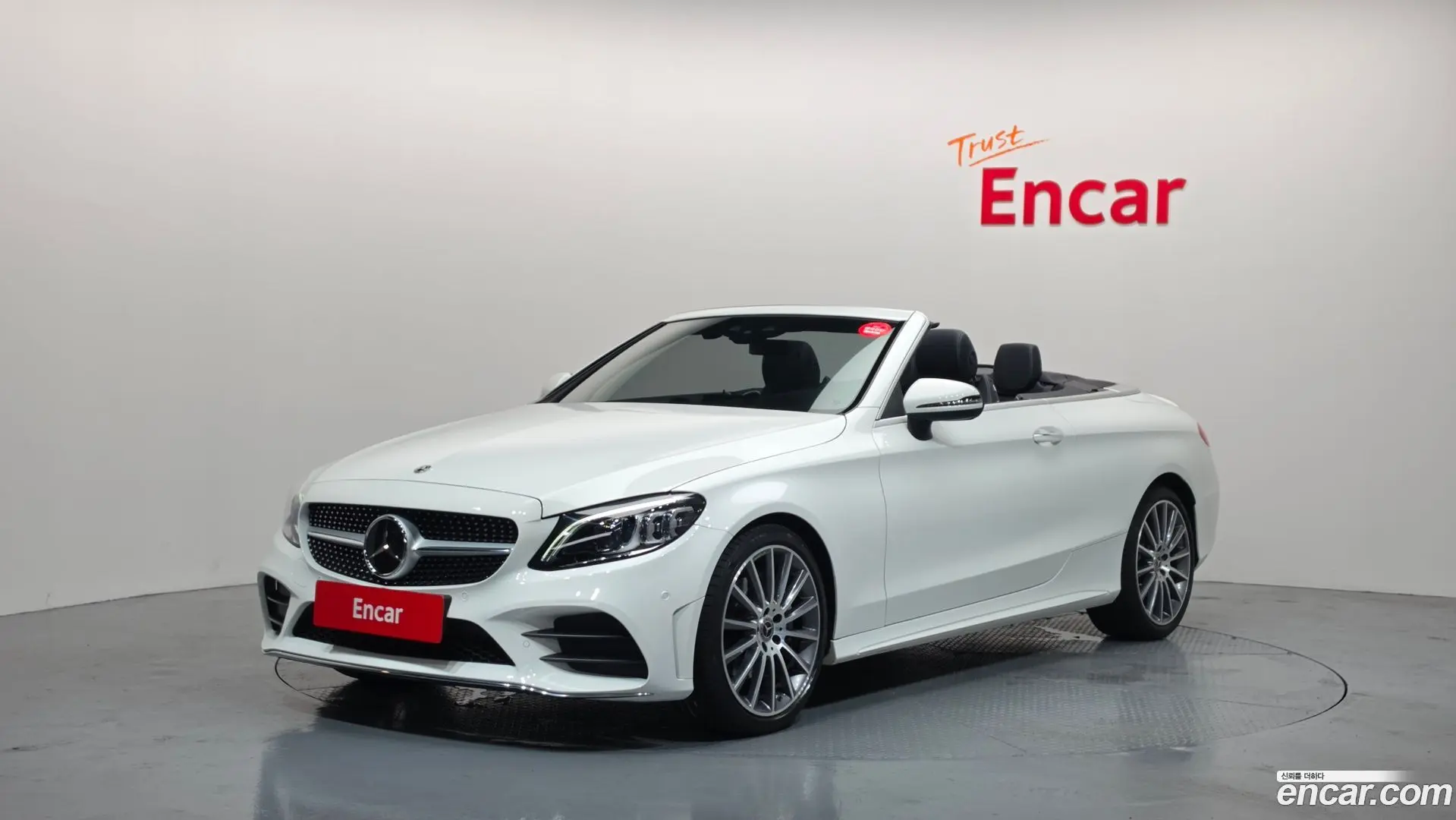 Main__Slider__Photo:C-Class Mercedes-Benz 2022.8-0