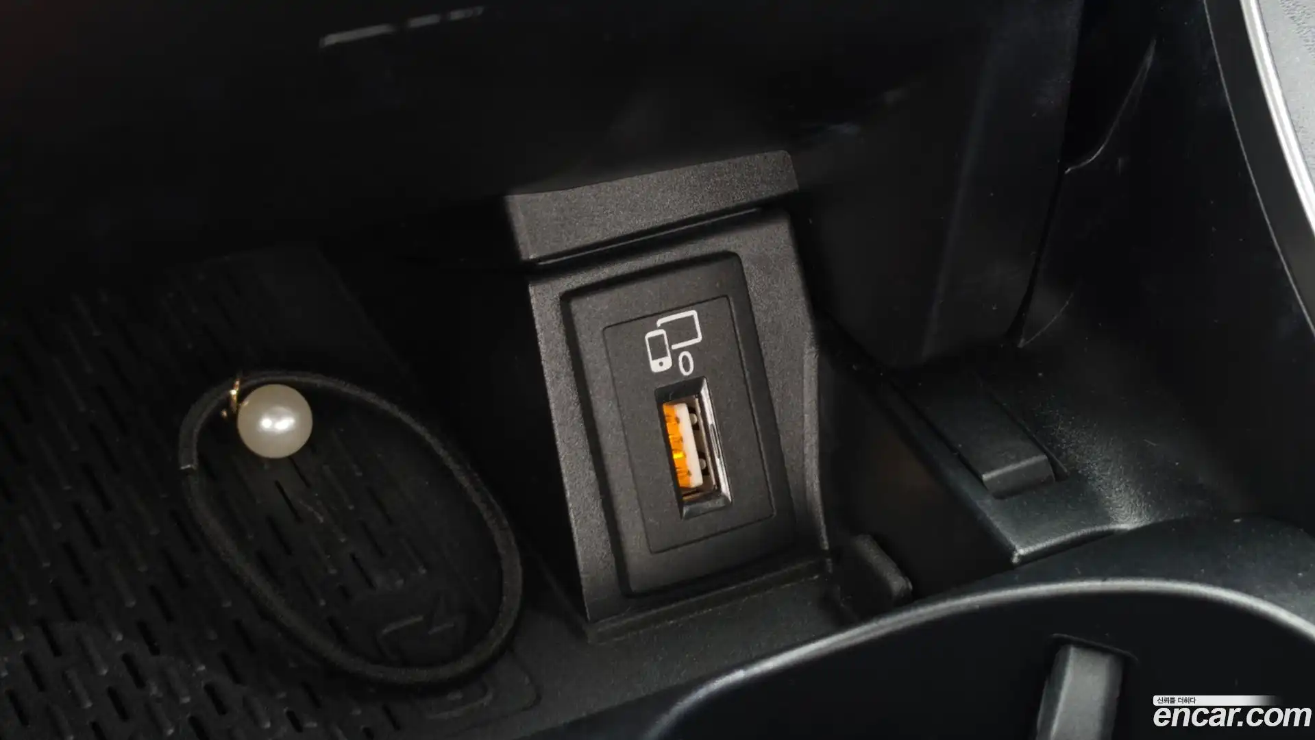 C-Class Mercedes-Benz 2022.8-OPTION-019
