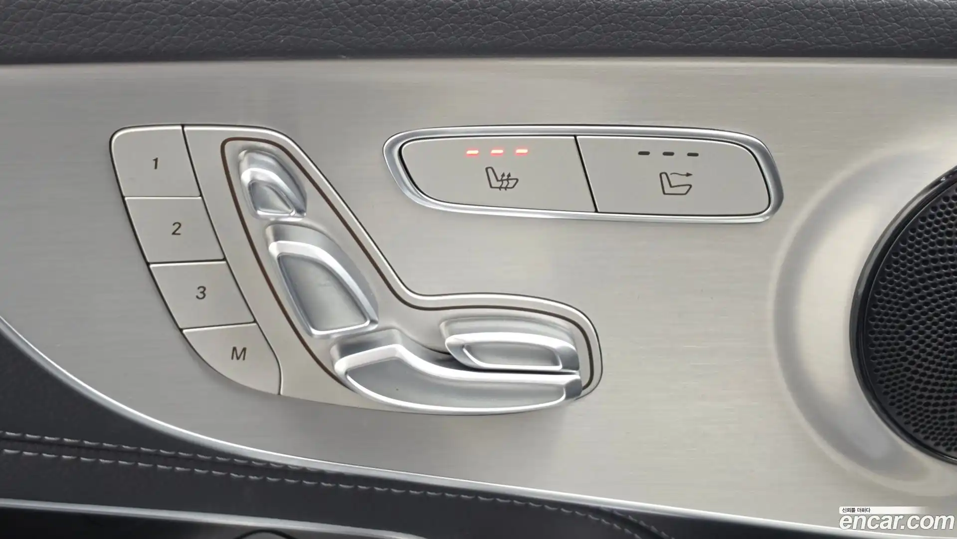 C-Class Mercedes-Benz 2022.8-OPTION-021