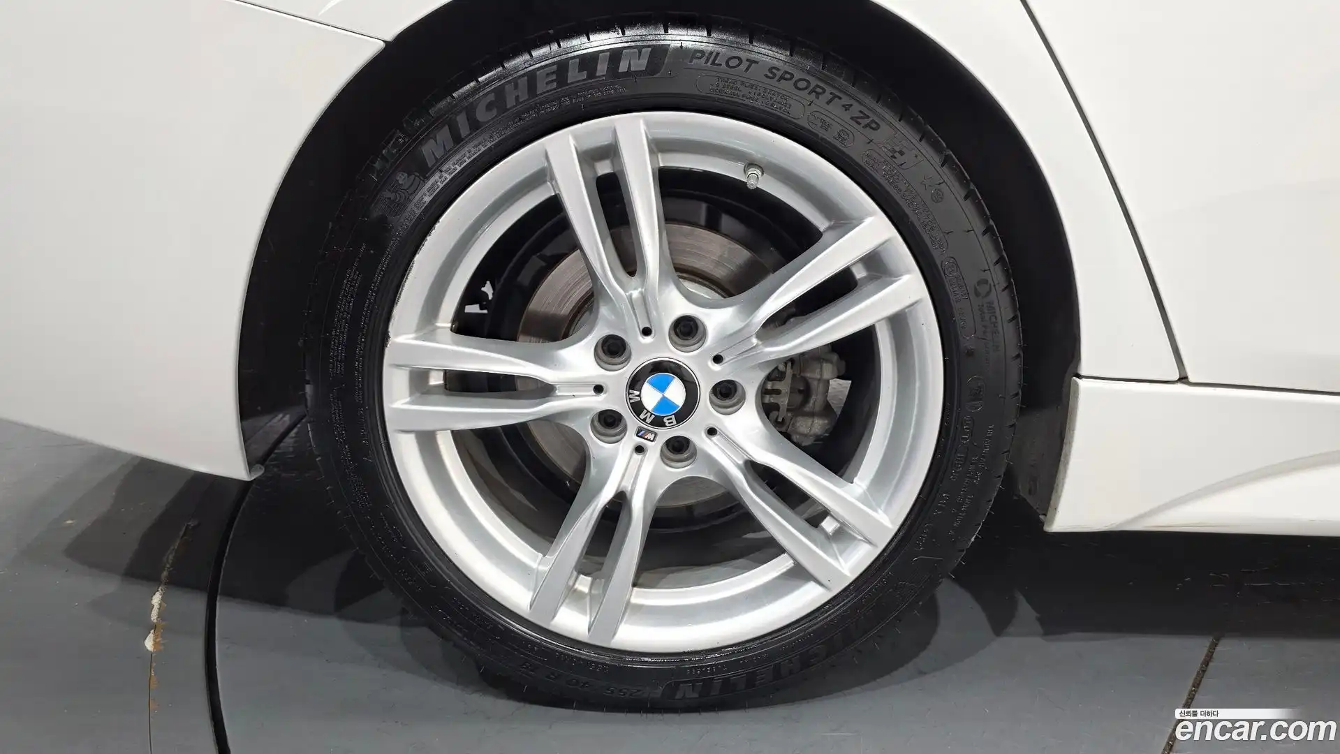 3-Series BMW 2018.1-OUTER-005
