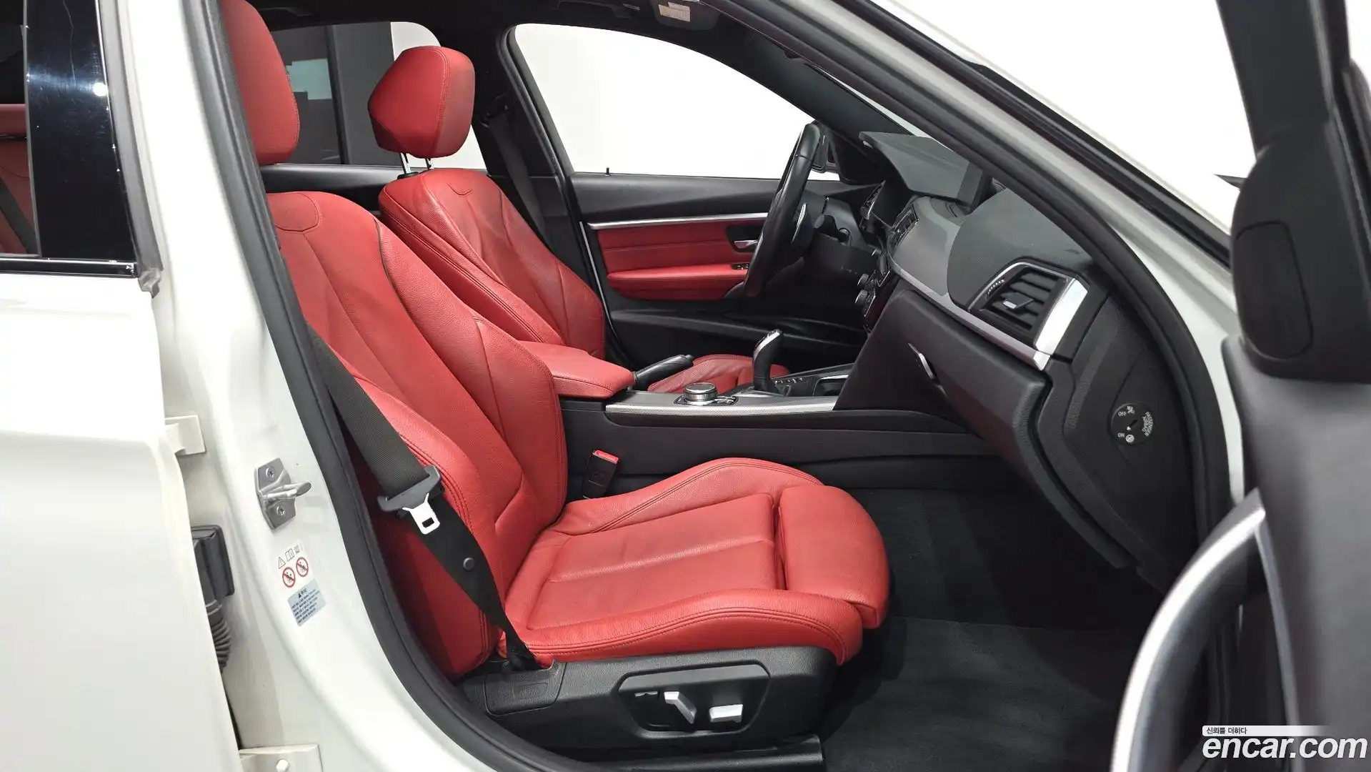 3-Series BMW 2018.1-INNER-036