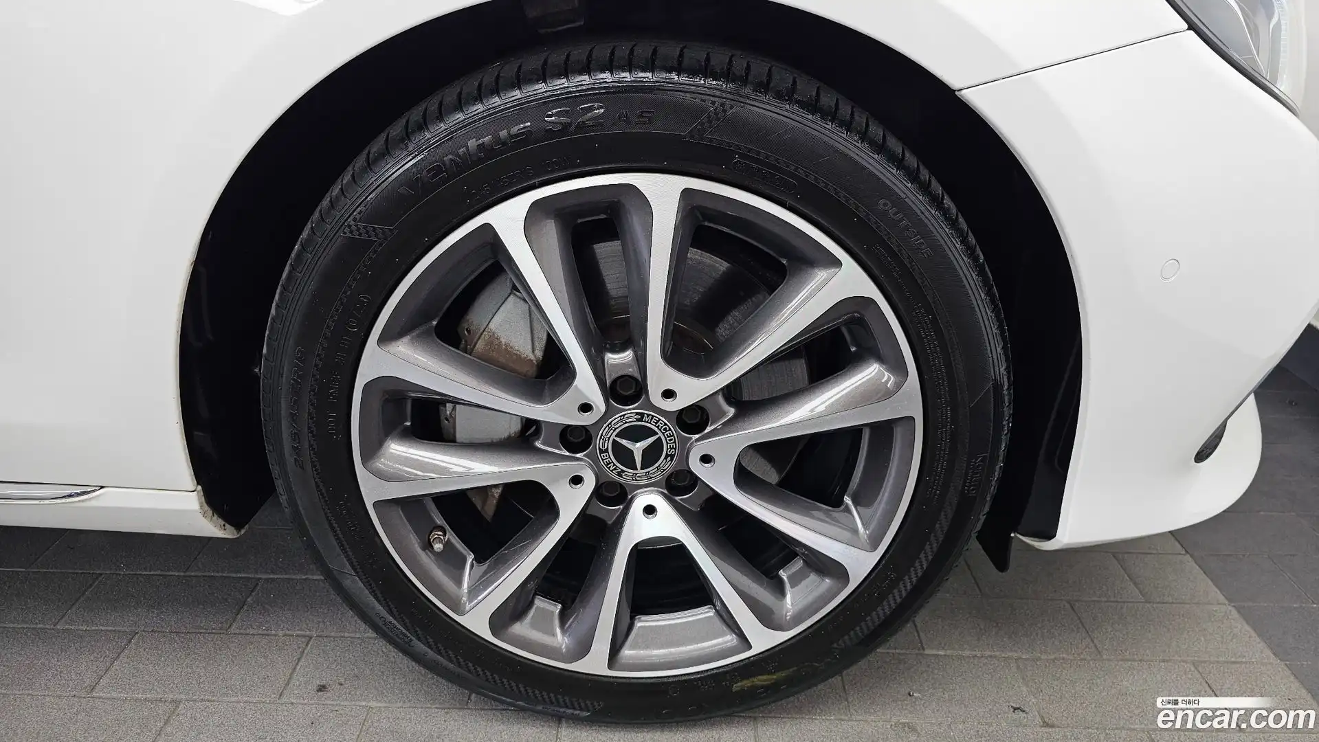 E-Class Mercedes-Benz 2017.11-OUTER-031