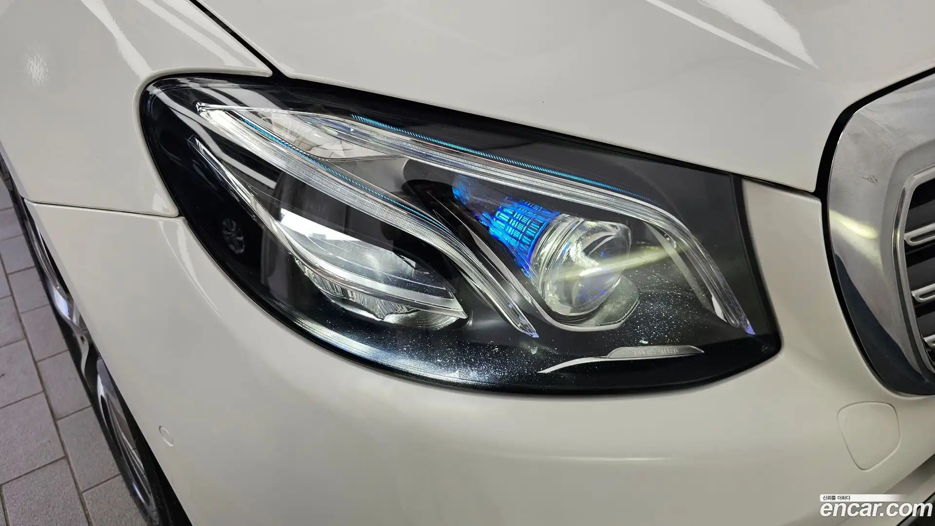 E-Class Mercedes-Benz 2017.11-OUTER-032