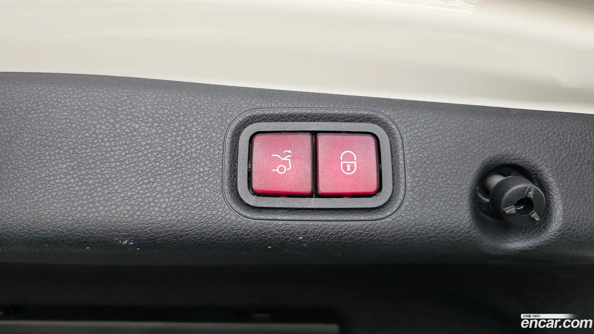 E-Class Mercedes-Benz 2017.11-OPTION-040