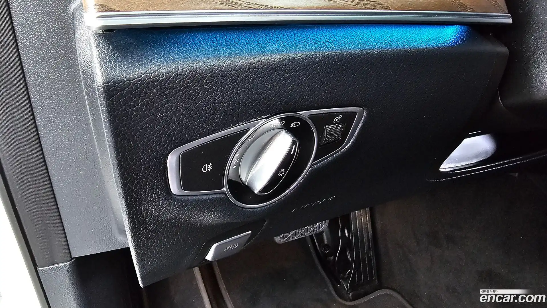 E-Class Mercedes-Benz 2017.11-OPTION-042