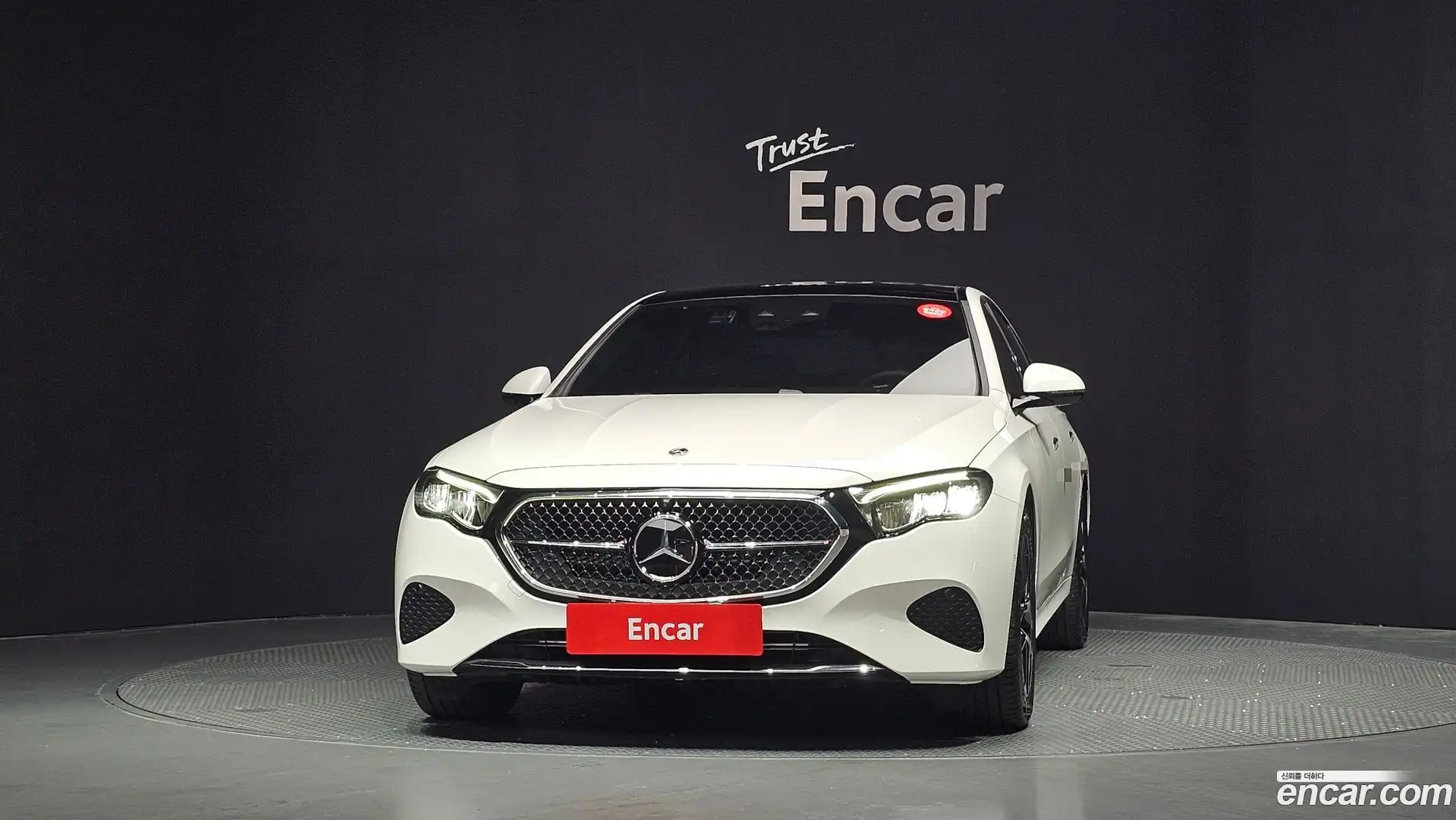 E-Class Mercedes-Benz 2025.11-OUTER-003