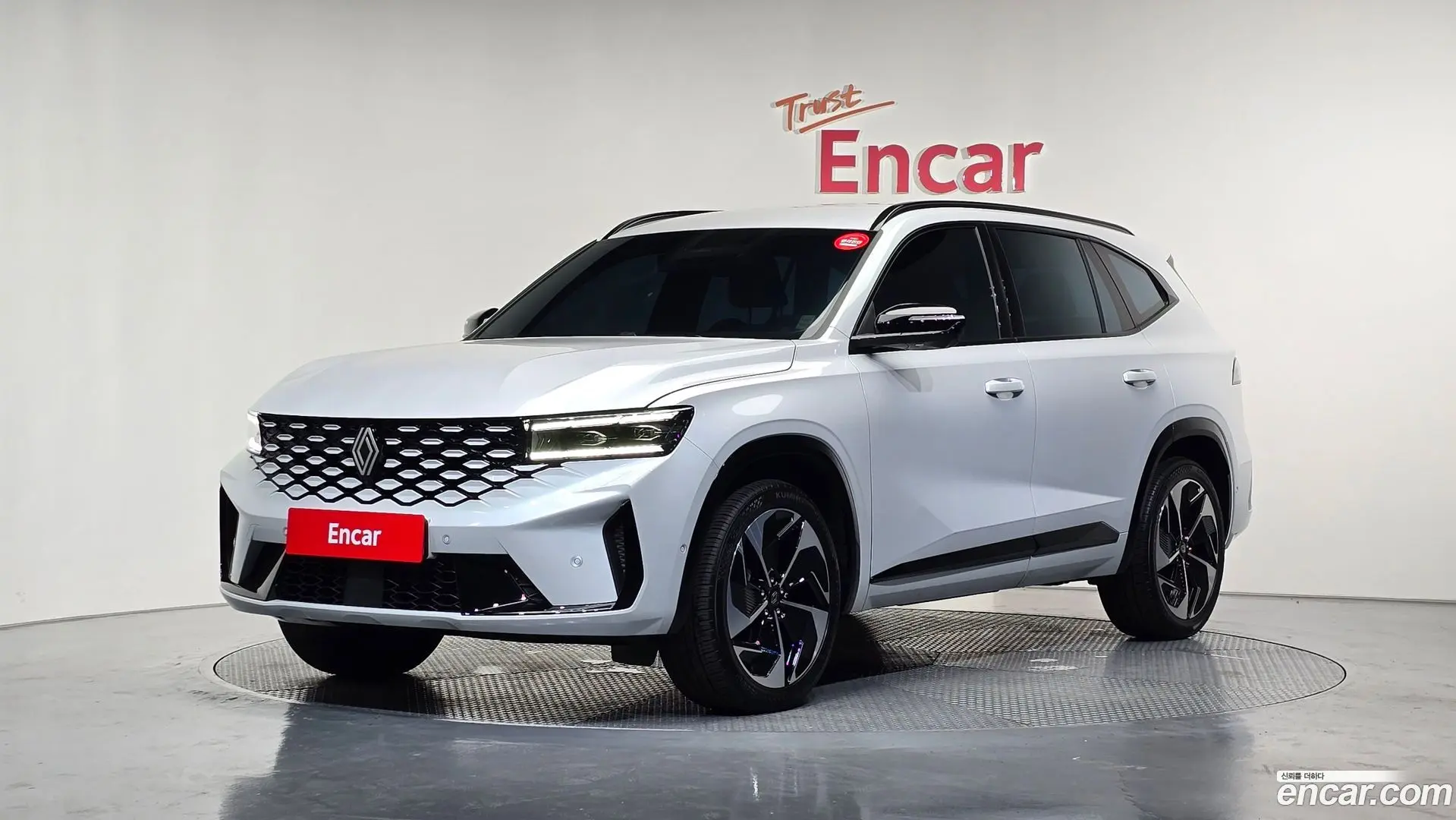 Main__Slider__Photo:Grand Koleos Renault Korea 2024.10-0
