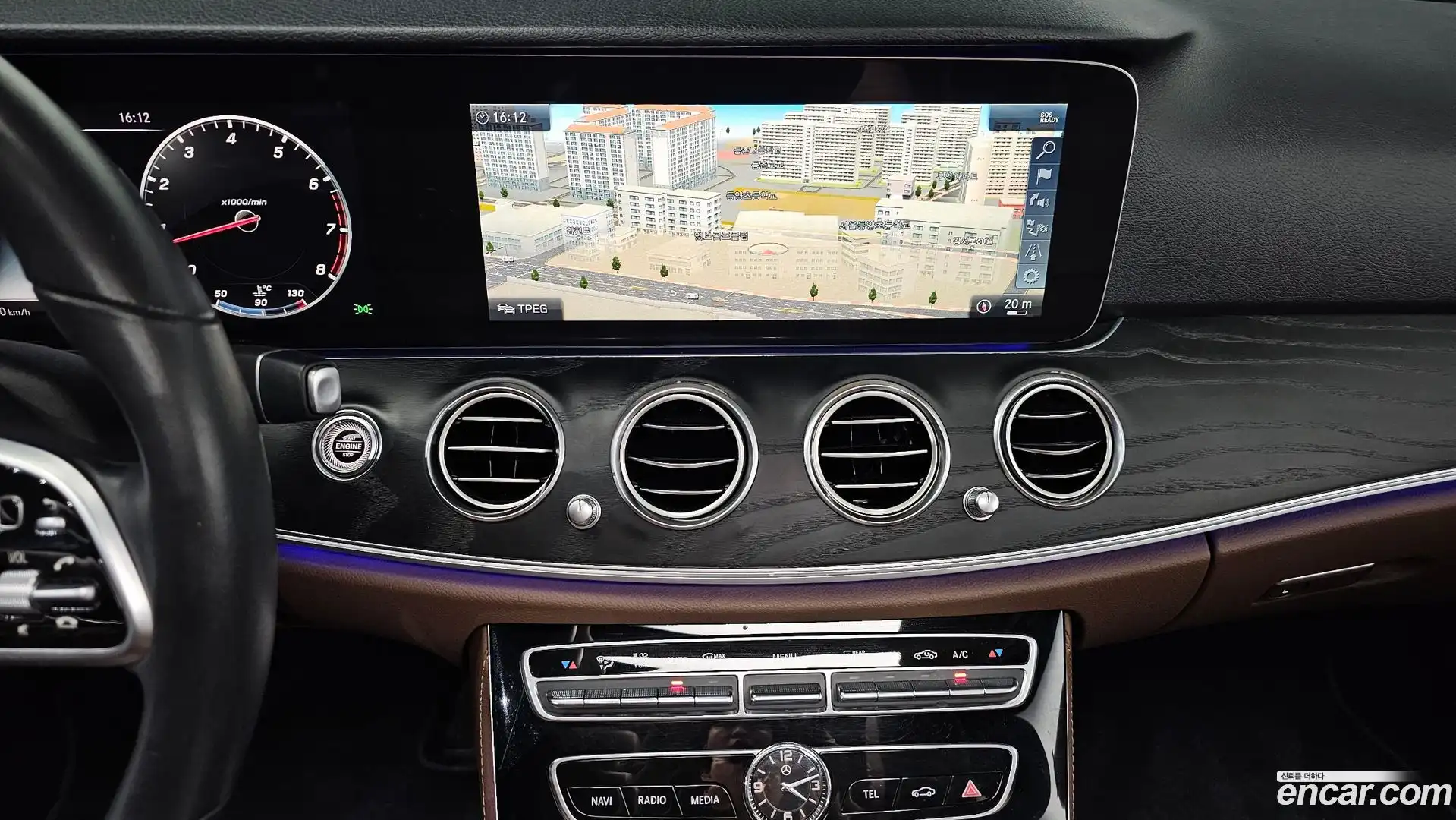 E-Class Mercedes-Benz 2019.4-OPTION-018