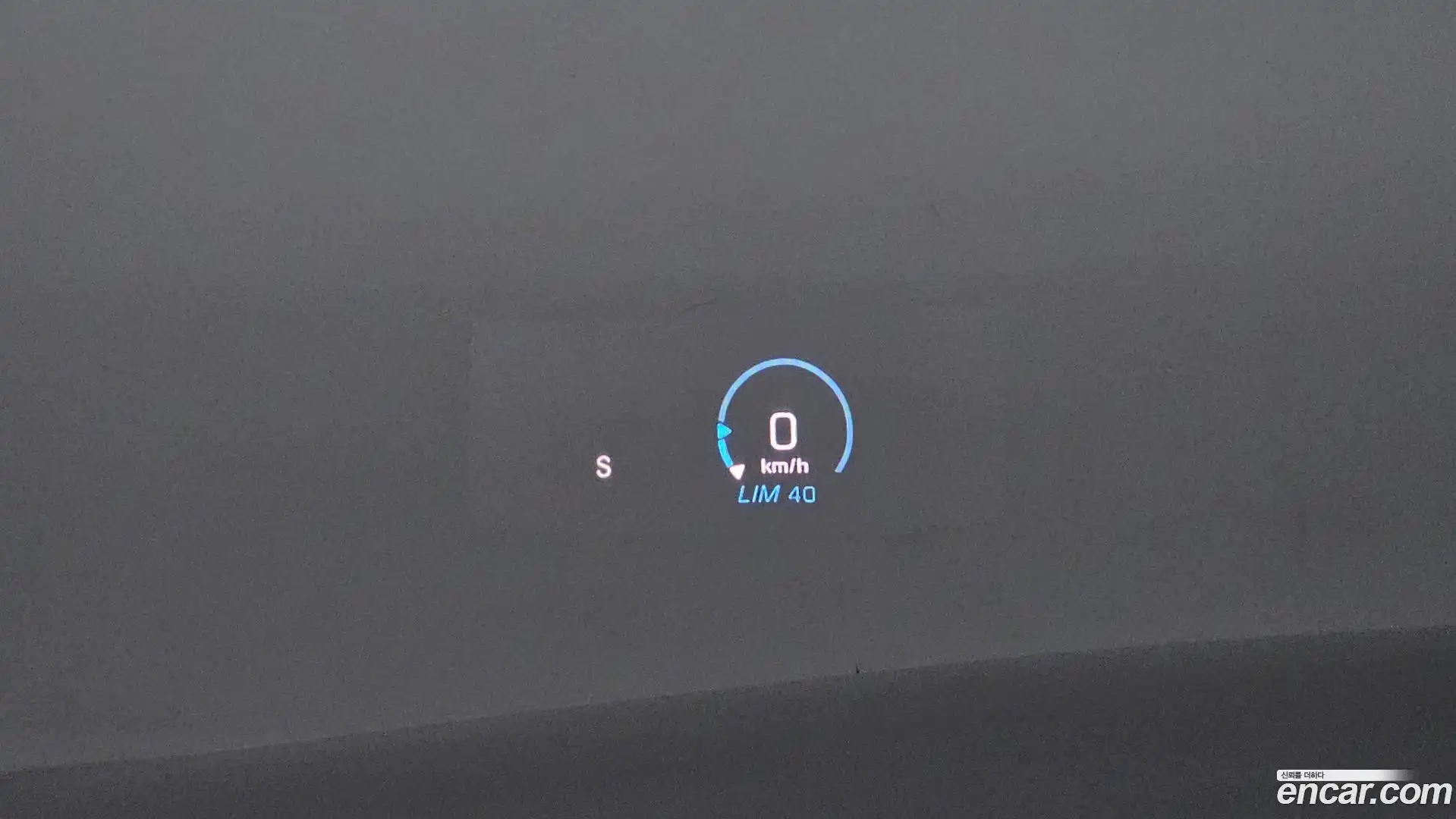 E-Class Mercedes-Benz 2019.4-OPTION-022