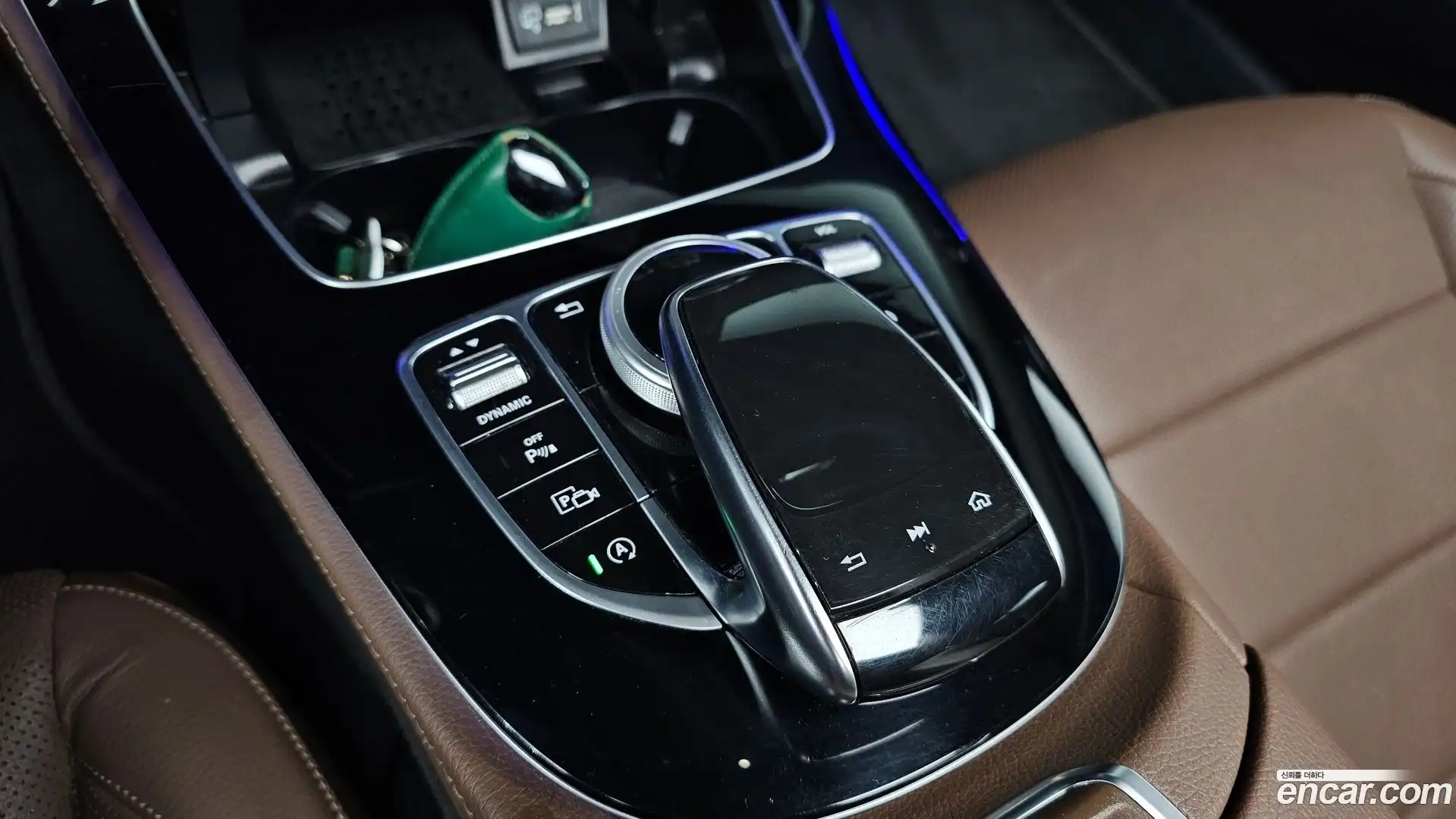 E-Class Mercedes-Benz 2019.4-OPTION-040