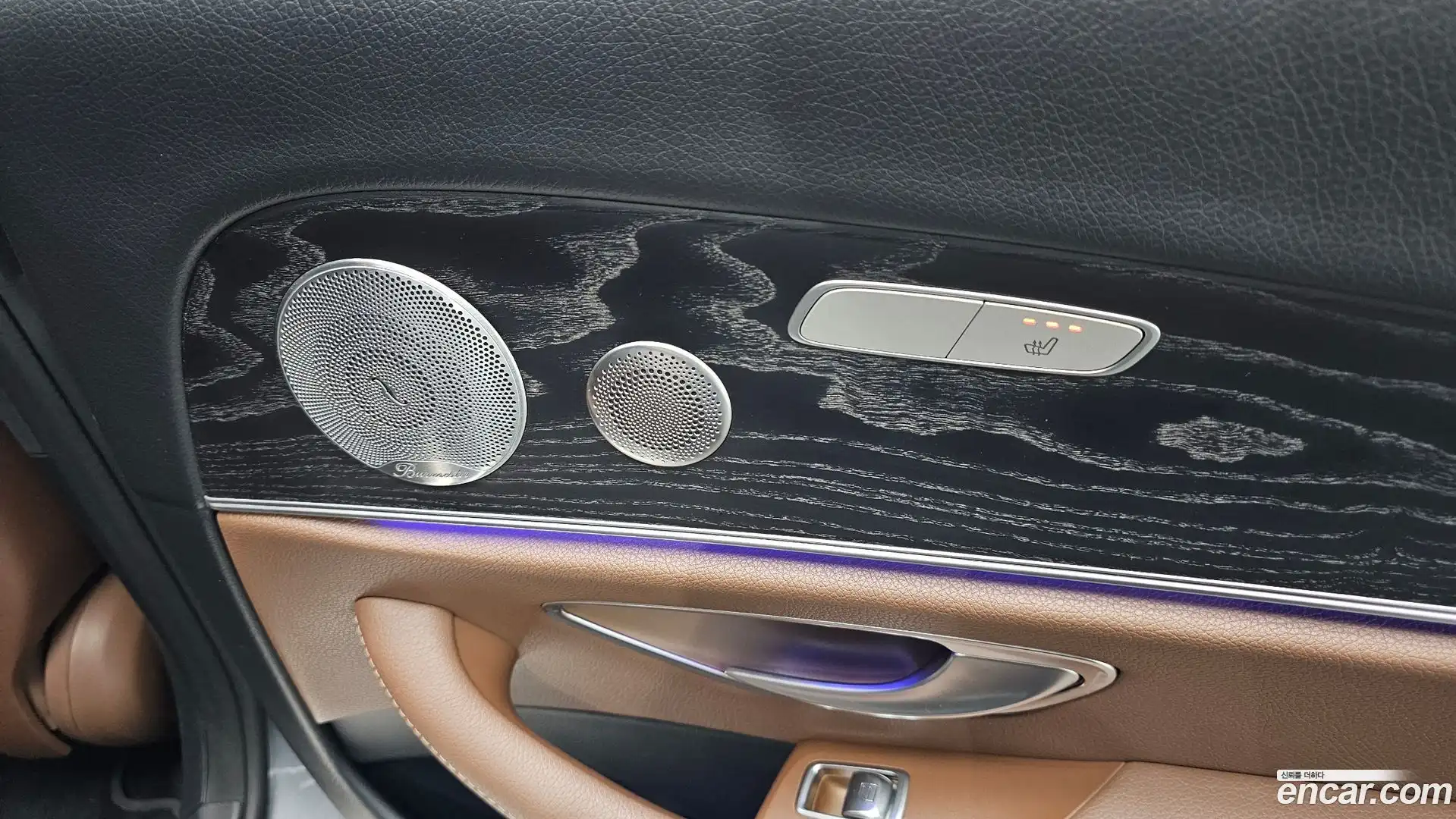 E-Class Mercedes-Benz 2019.4-OPTION-050