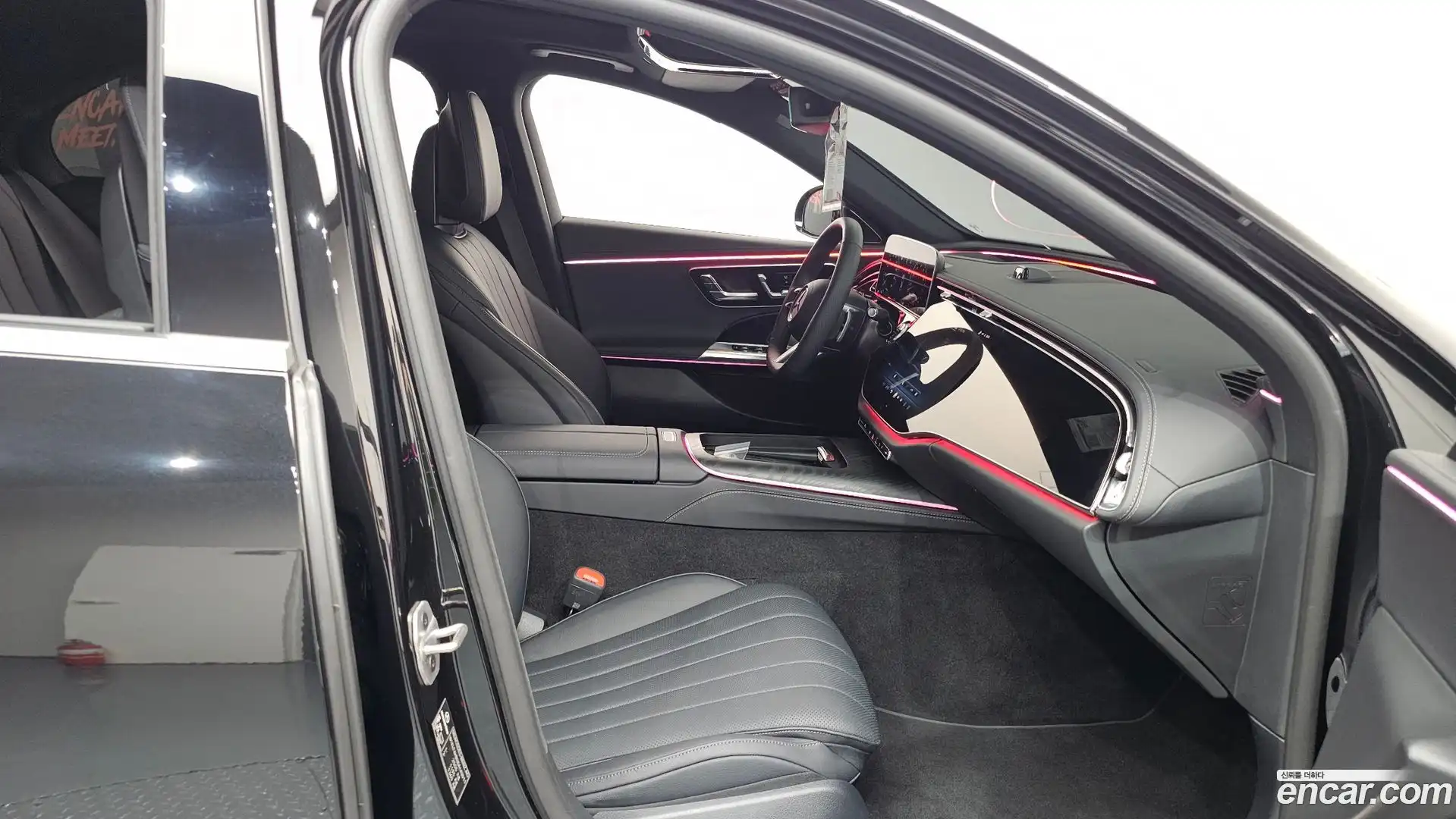 E-Class Mercedes-Benz 2025.2-INNER-036