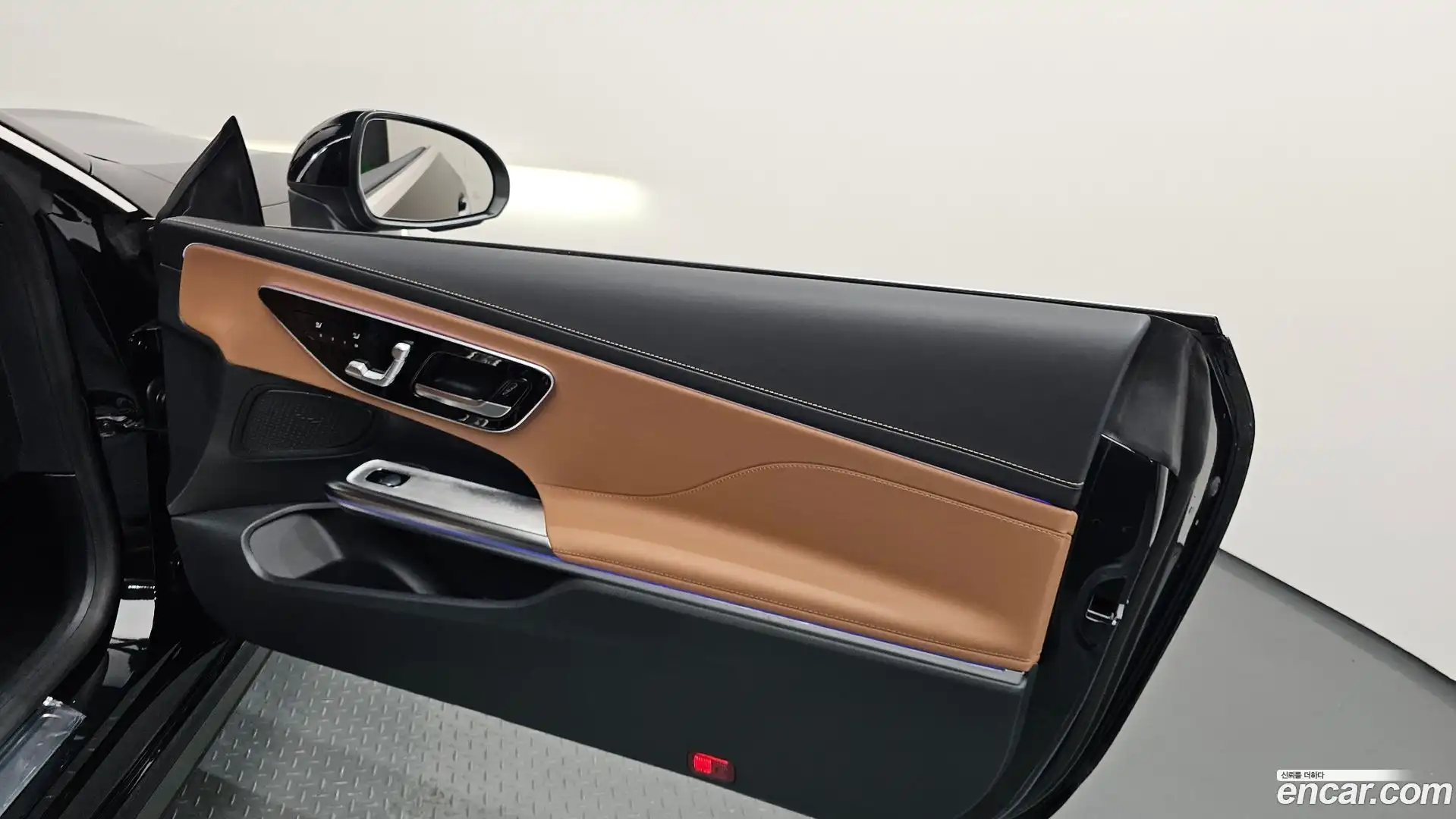 CLE-Class Mercedes-Benz 2024.5-INNER-035