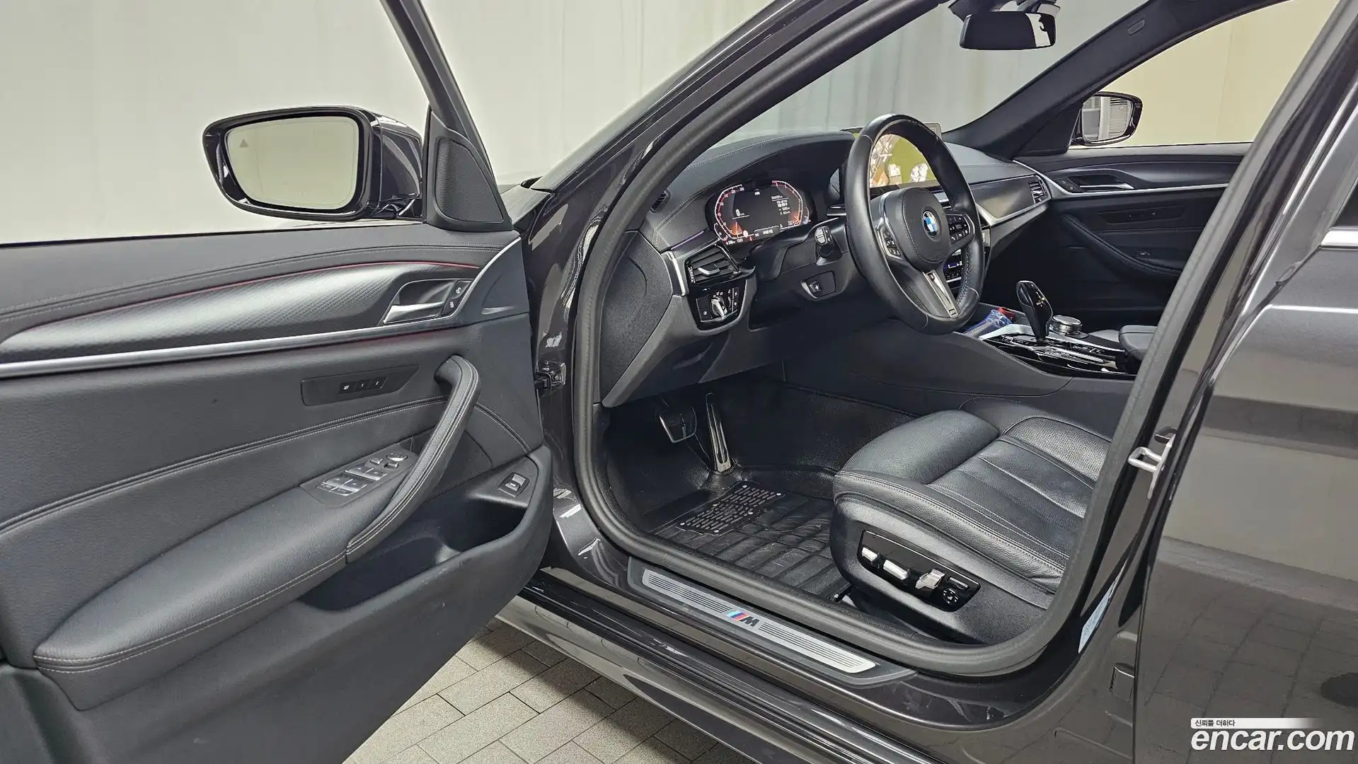 5-Series BMW 2023.4-INNER-010