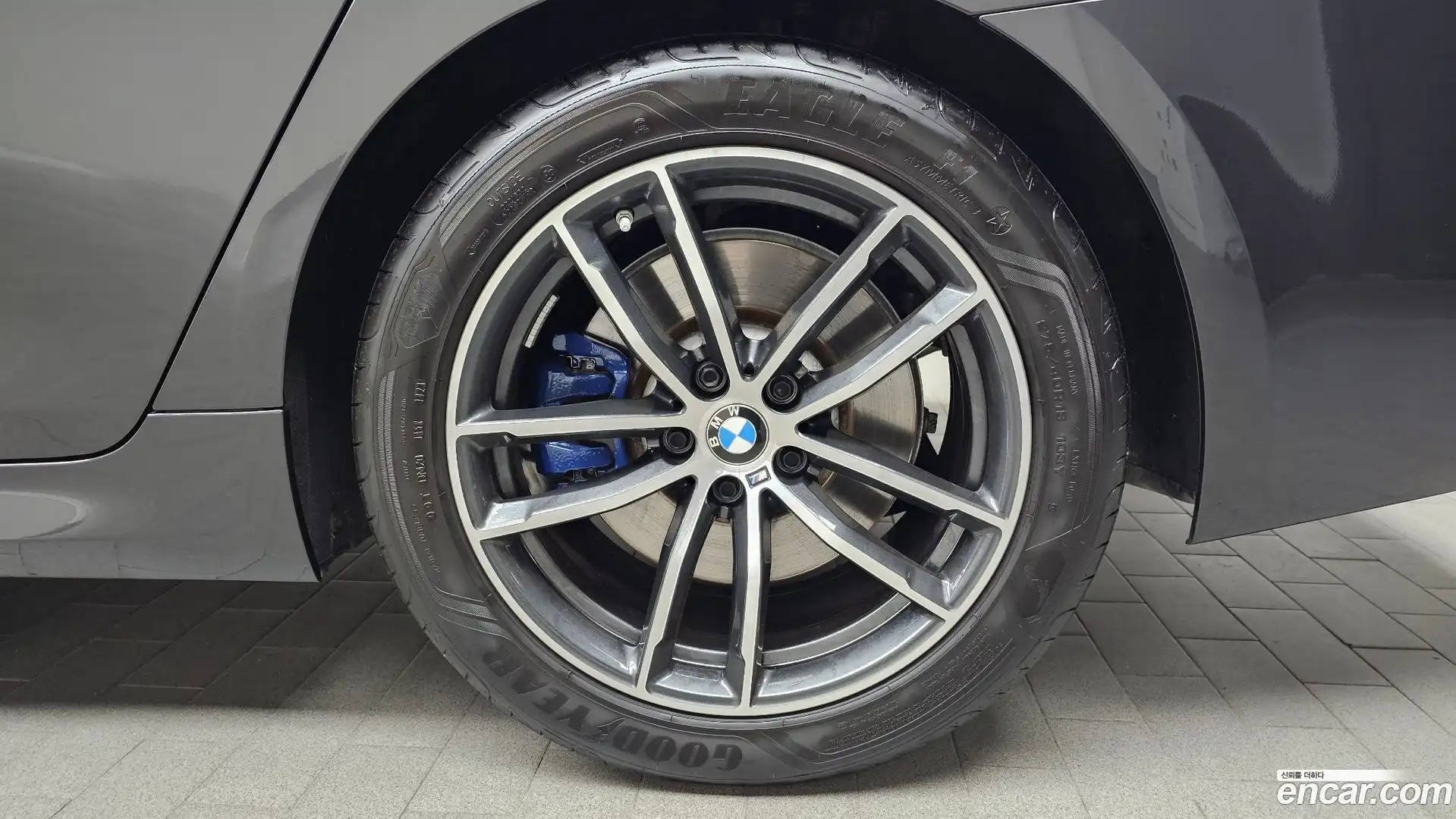 5-Series BMW 2023.4-OUTER-031