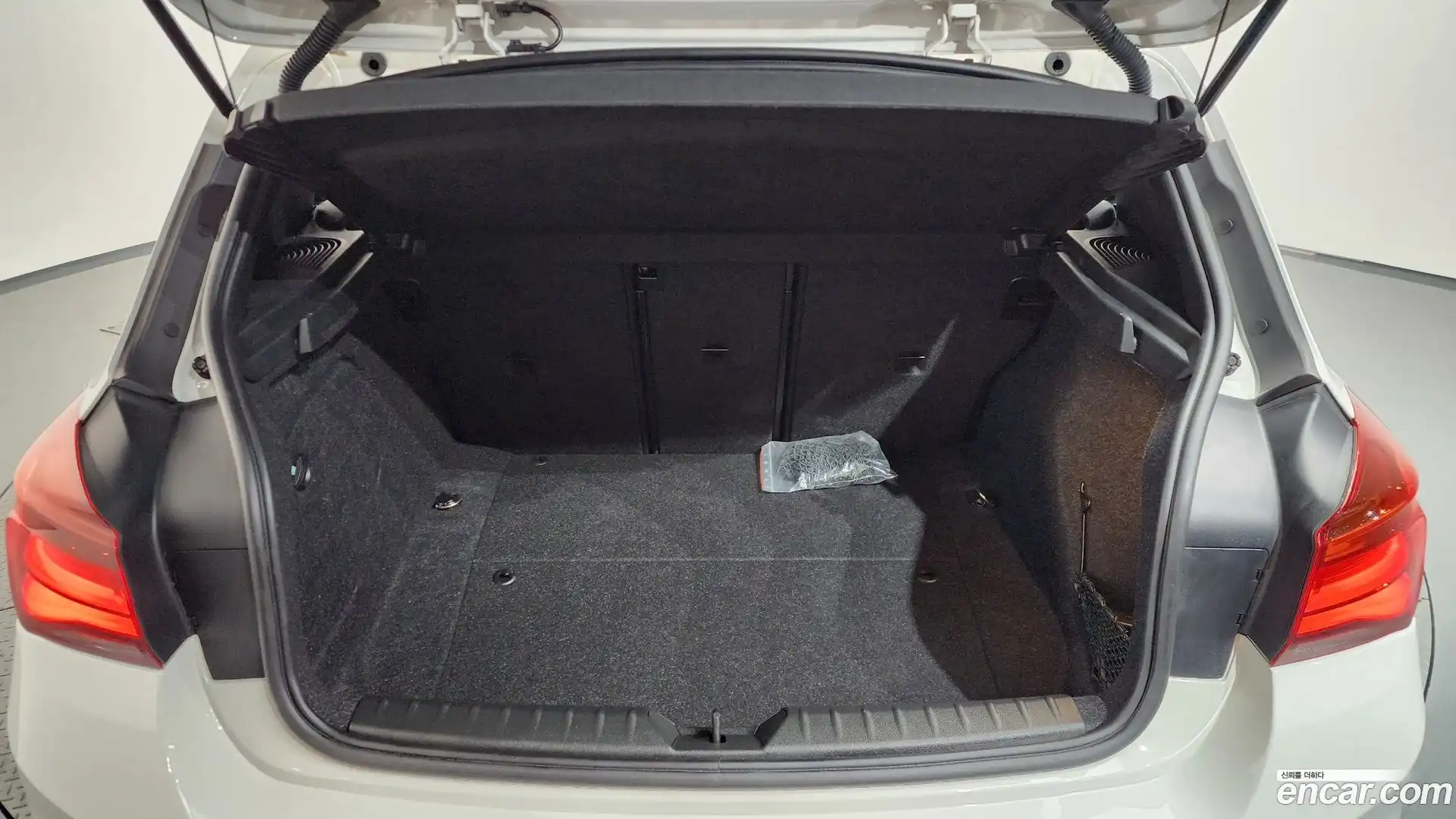 1-Series BMW 2018.6-OPTION-024