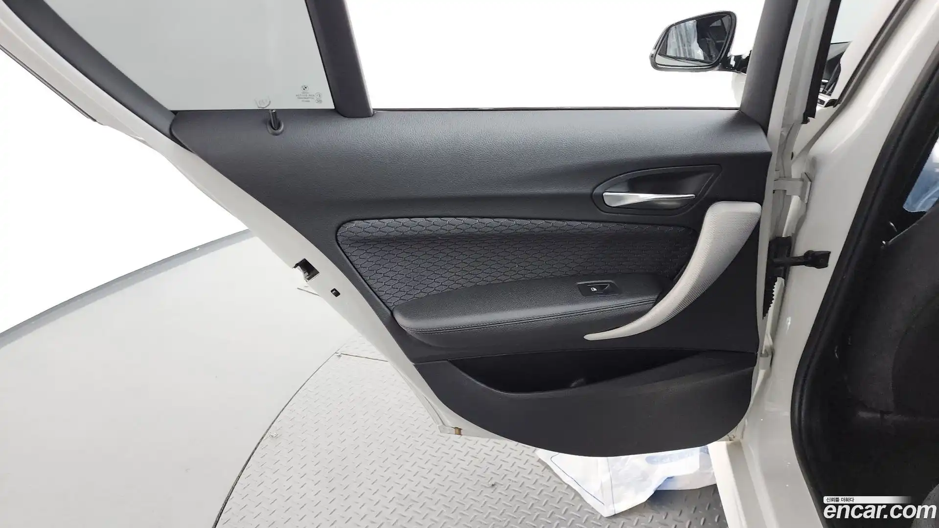 1-Series BMW 2018.6-INNER-035