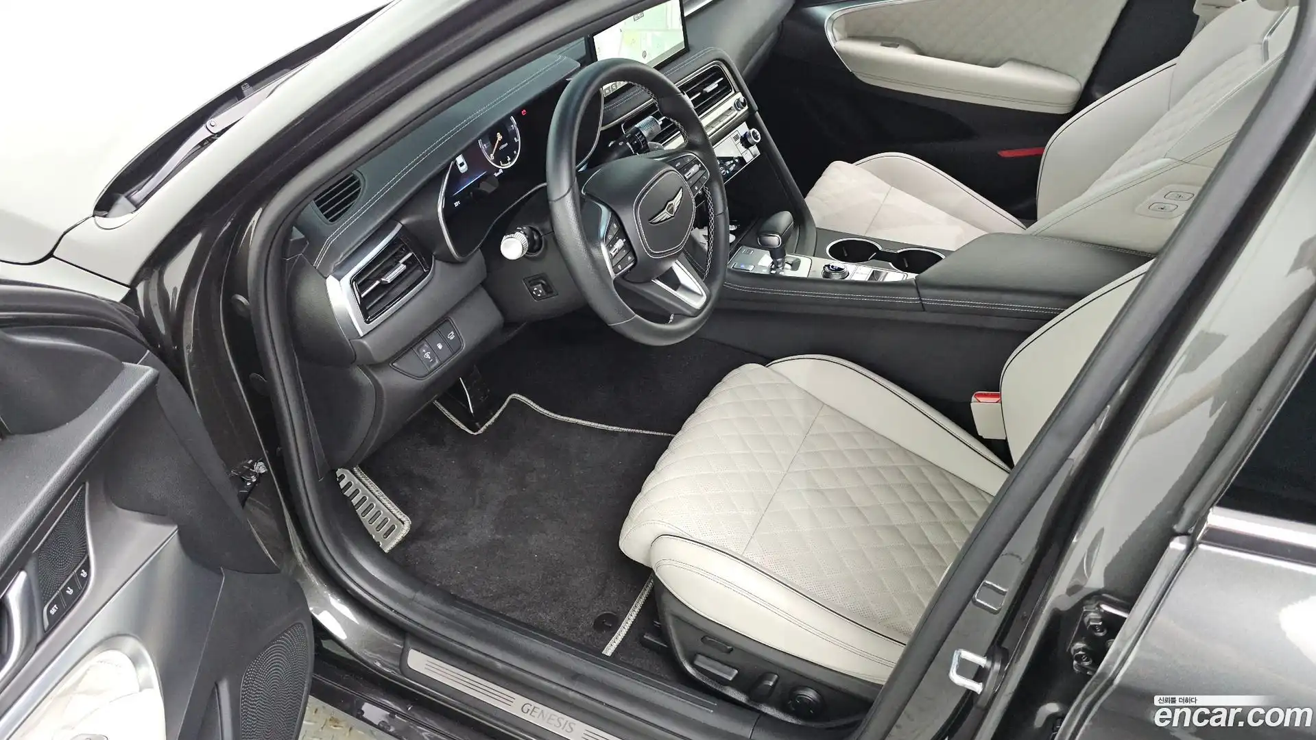 G70 Genesis 2025.0-INNER-010