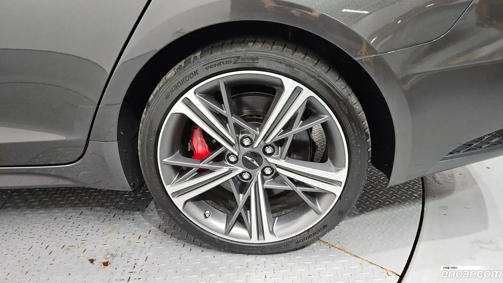 G70 Genesis 2025.0-OUTER-031