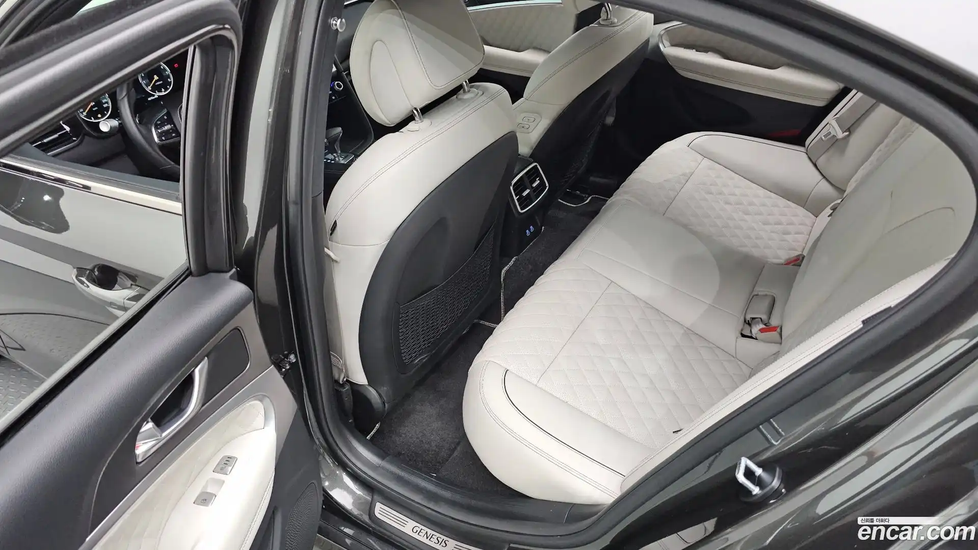 G70 Genesis 2025.0-INNER-036