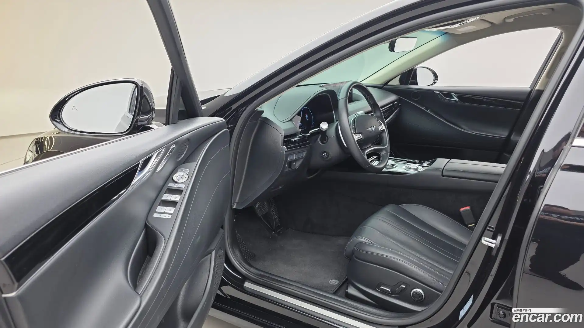 G80 Genesis 2023.2-INNER-010