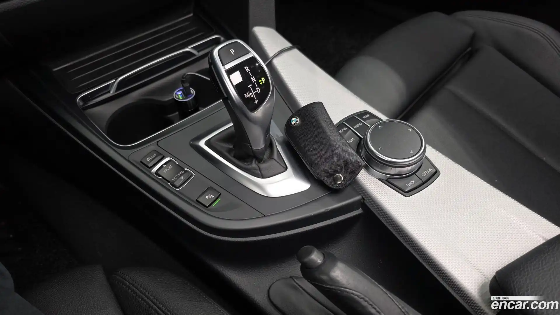 3-Series BMW 2017.4-INNER-009