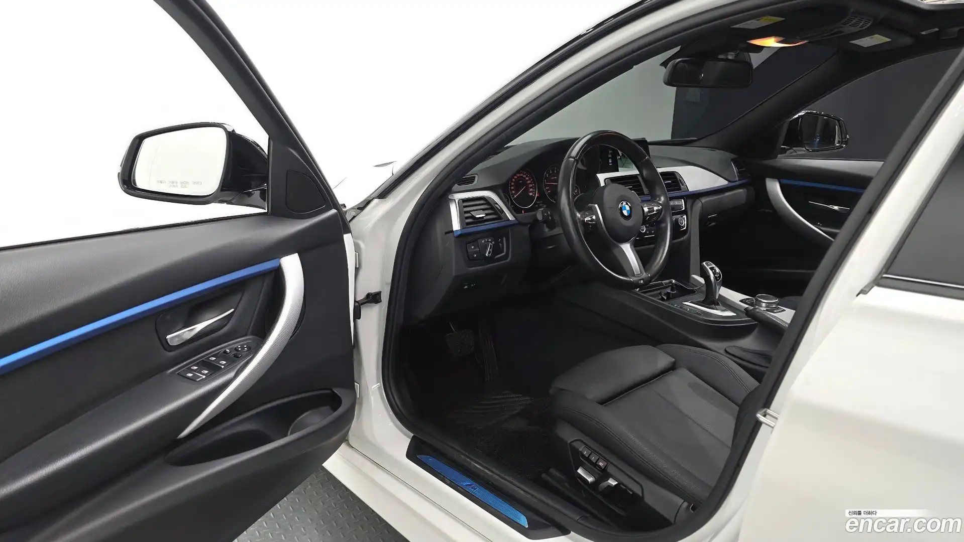 3-Series BMW 2017.4-INNER-010