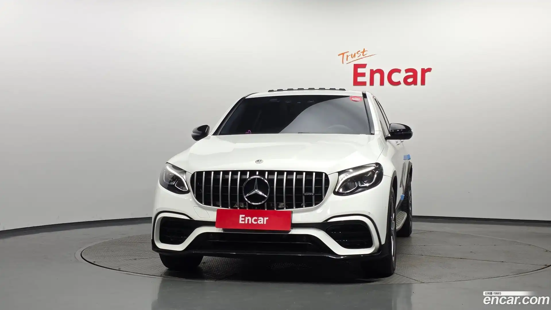 GLC-Class Mercedes-Benz 2017.10-OUTER-003