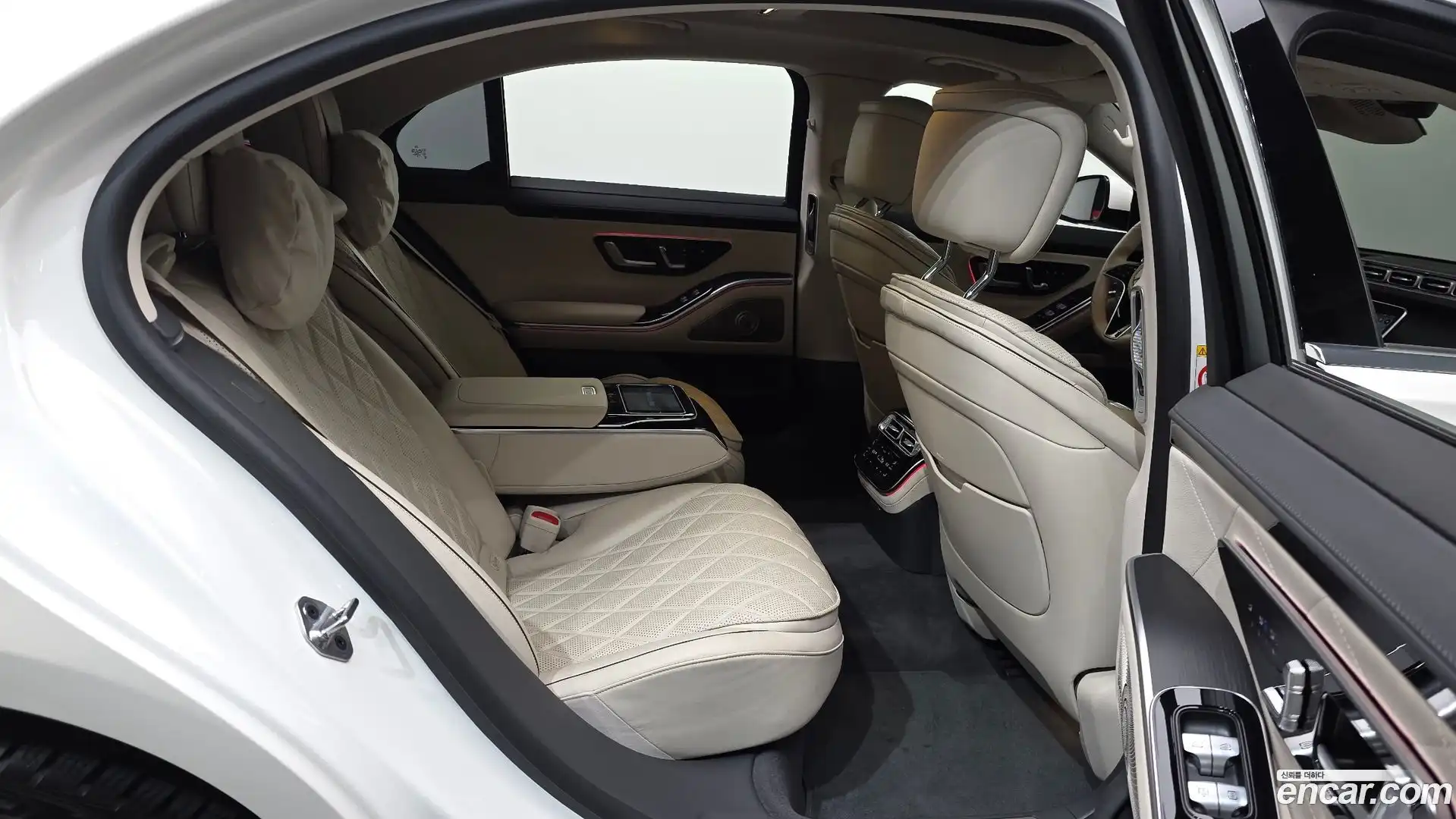 S-Class Mercedes-Benz 2022.7-OPTION-016