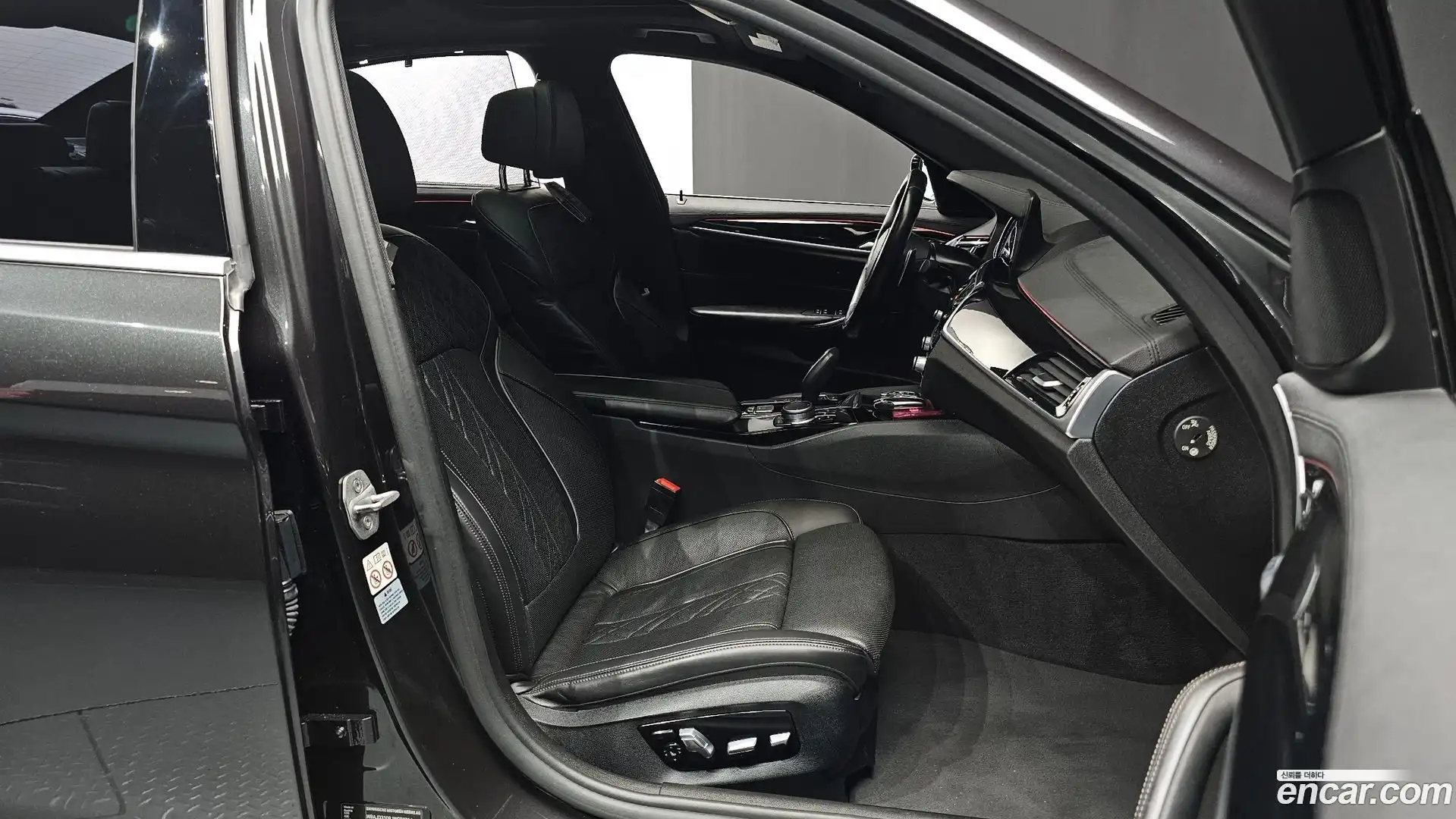 5-Series BMW 2018.4-INNER-010
