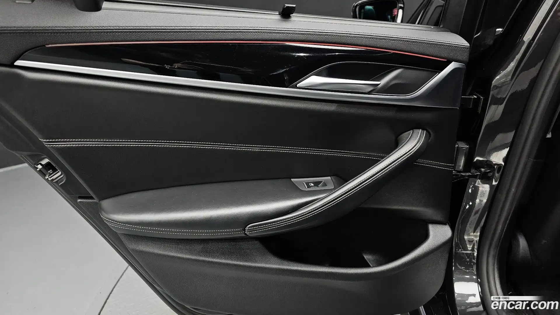5-Series BMW 2018.4-INNER-035