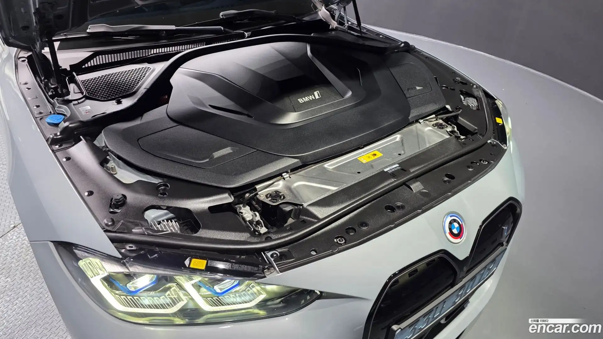 i4 BMW 2022.7-OUTER-006