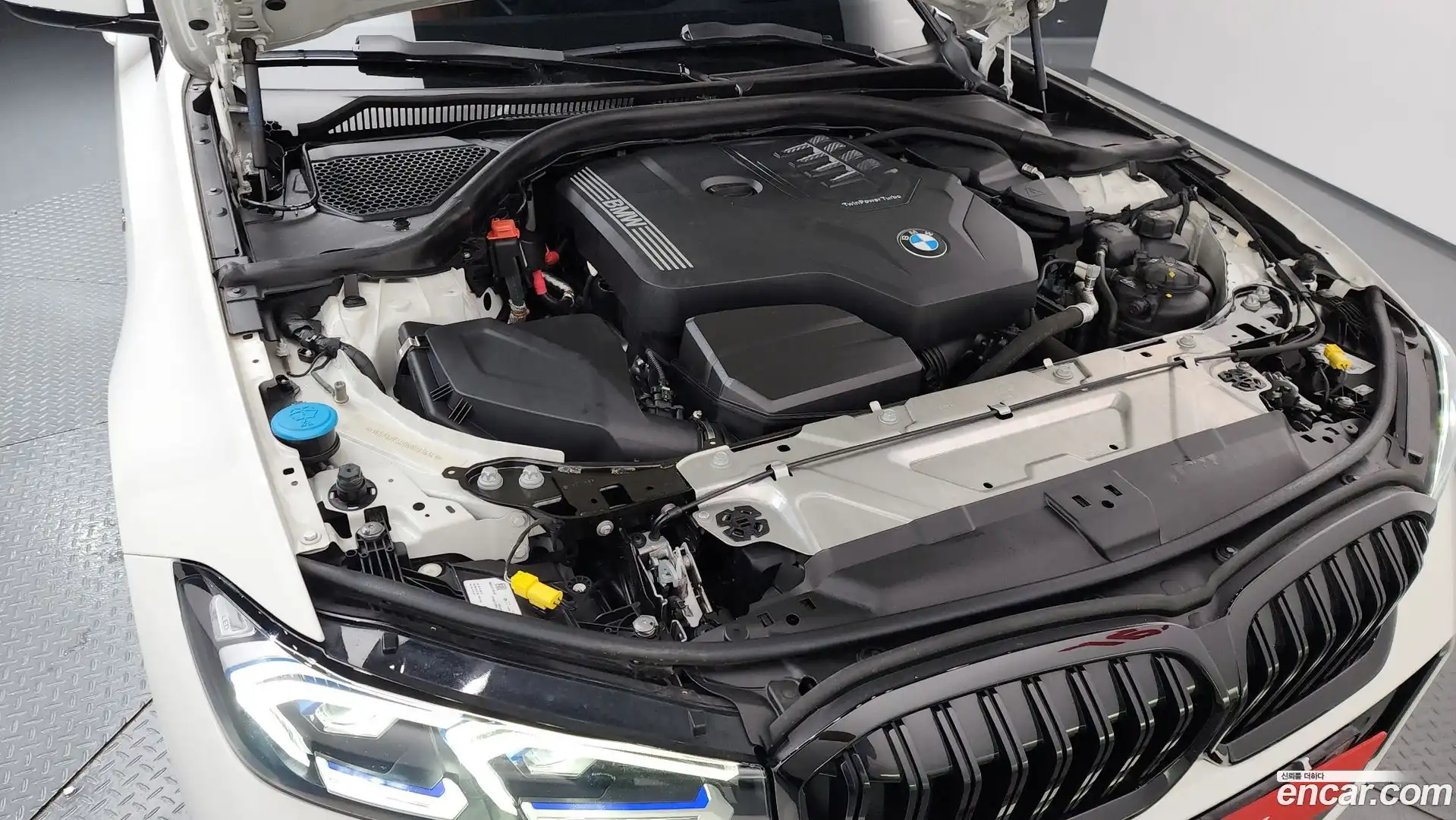 3-Series BMW 2023.10-OUTER-006