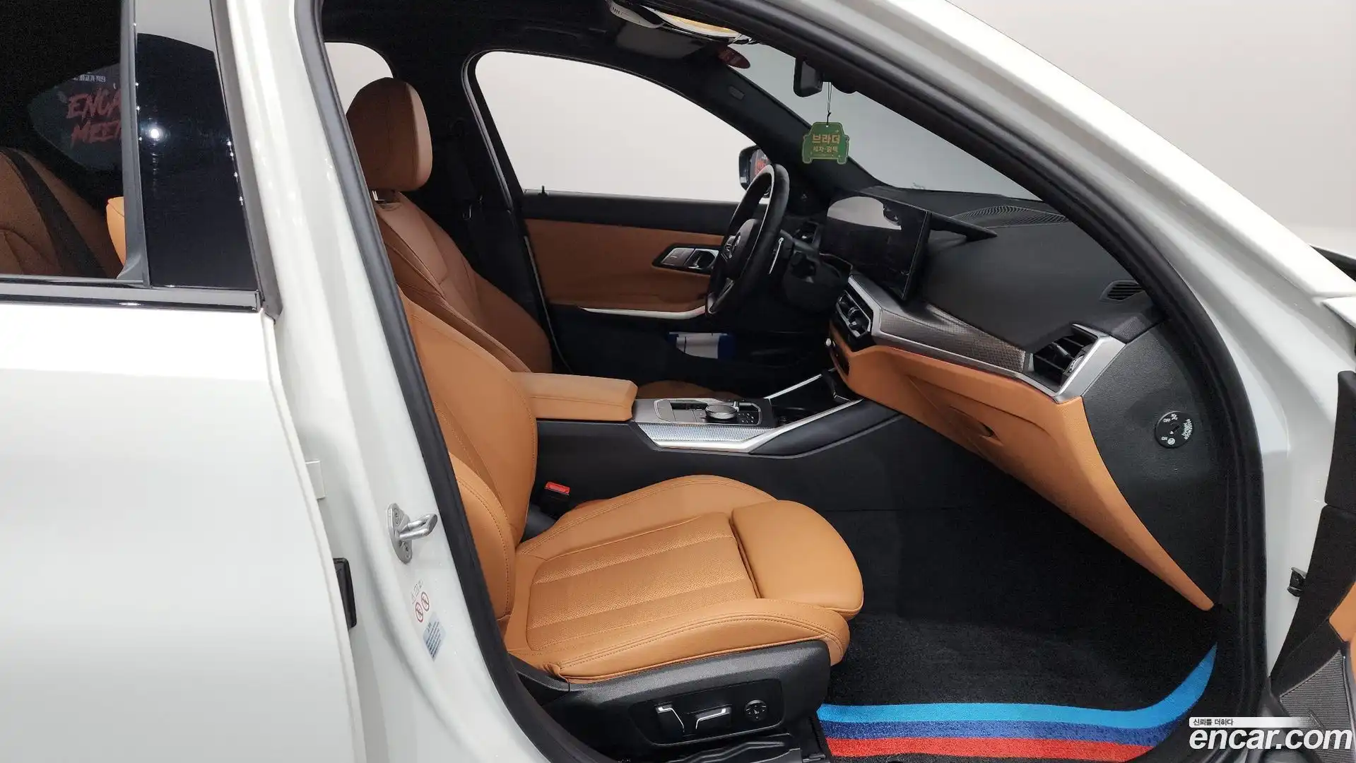 3-Series BMW 2023.10-INNER-036