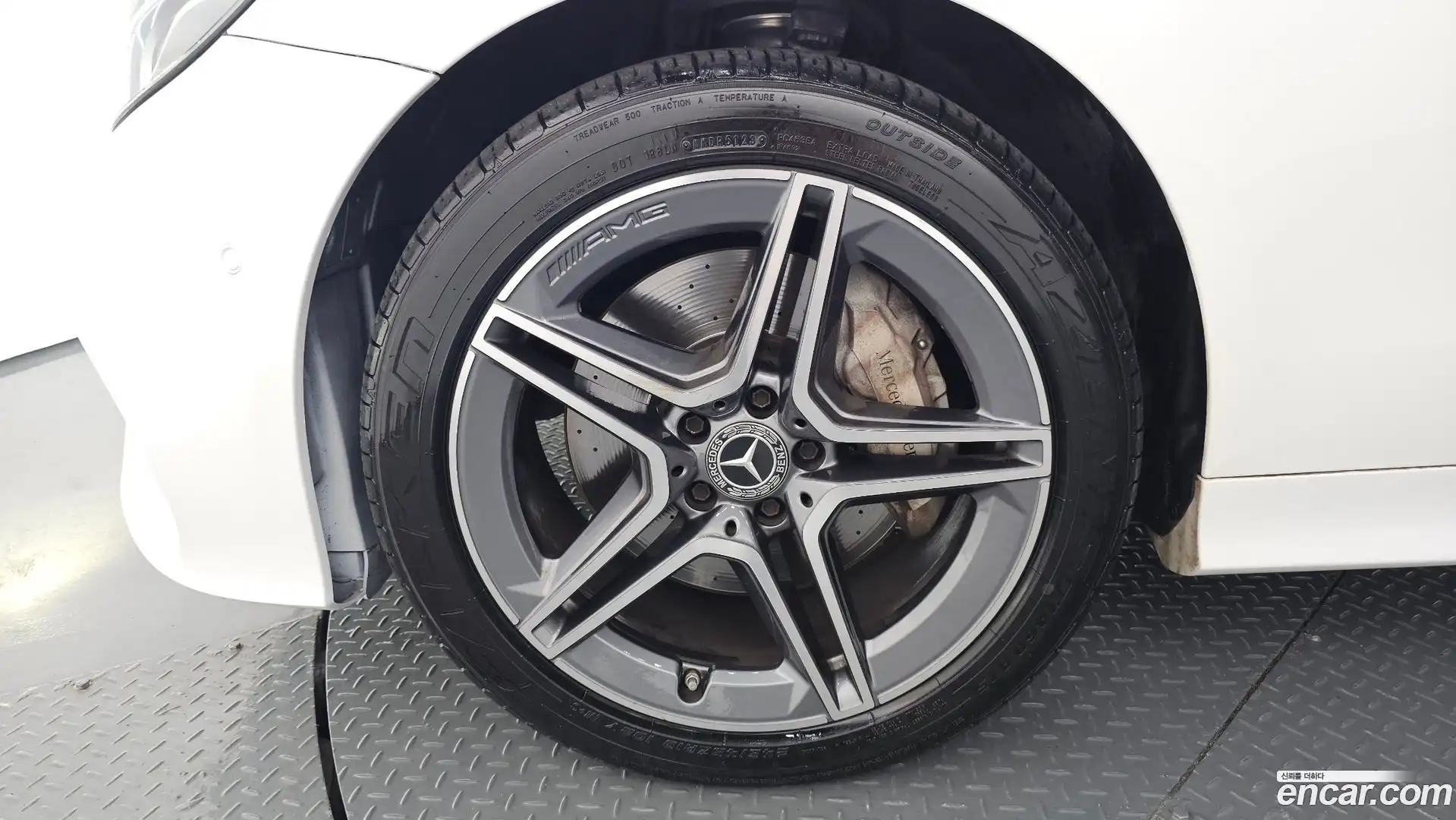 E-Class Mercedes-Benz 2017.9-OUTER-005