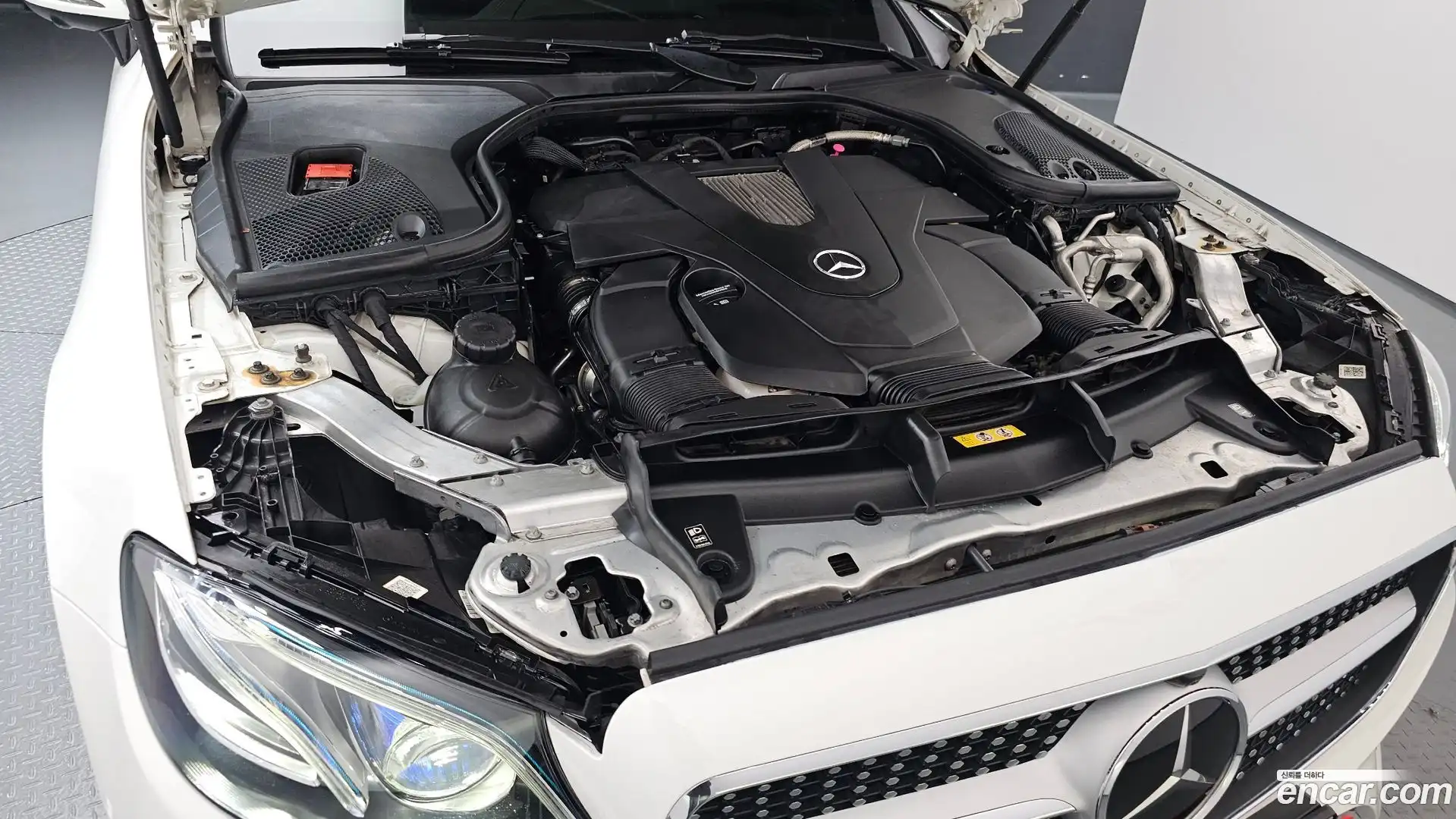 E-Class Mercedes-Benz 2017.9-OUTER-006