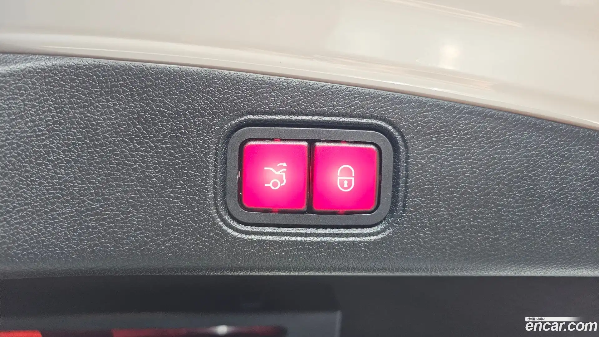 E-Class Mercedes-Benz 2017.9-OPTION-021