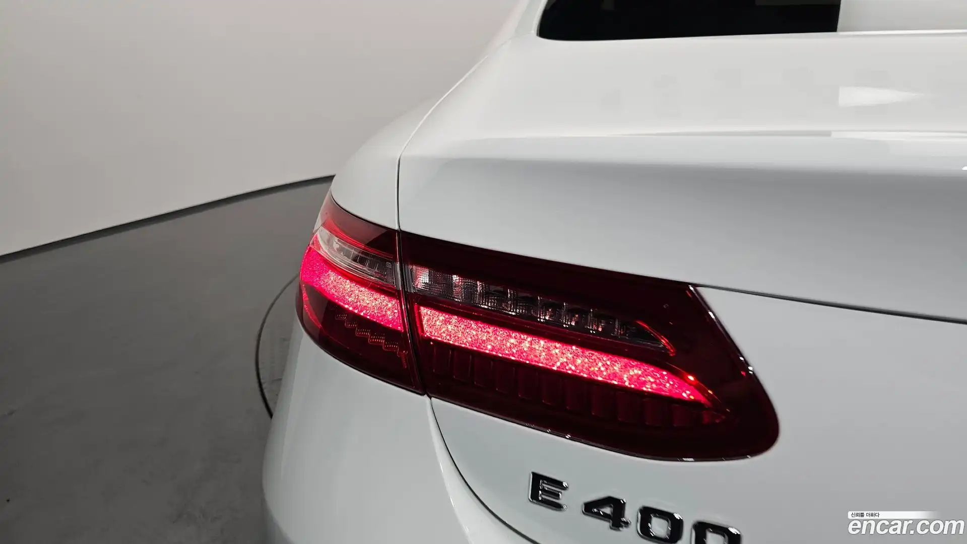 E-Class Mercedes-Benz 2017.9-OUTER-033