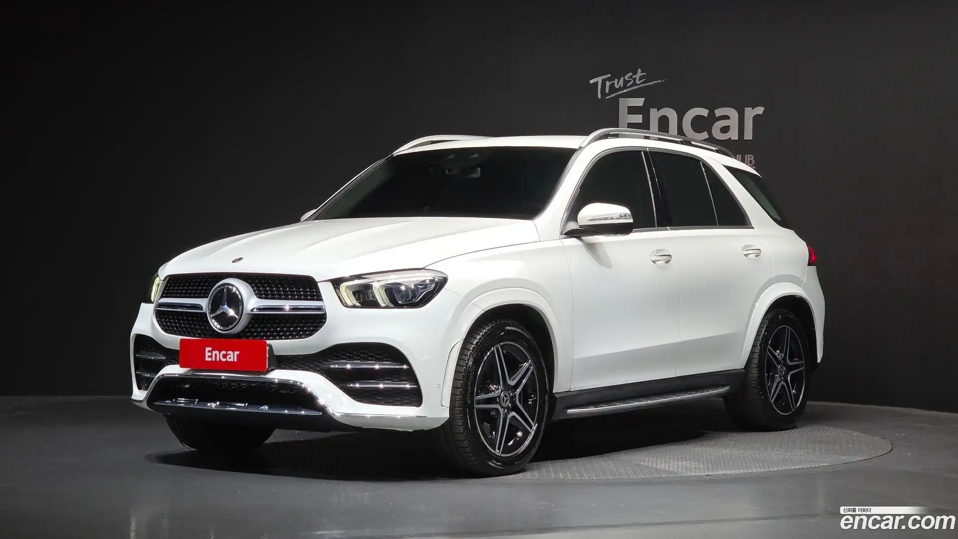 GLE-Class Mercedes-Benz 2019.10-OUTER-001