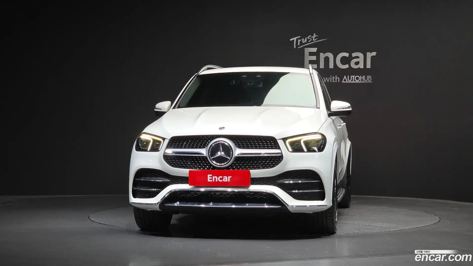 GLE-Class Mercedes-Benz 2019.10-OUTER-003