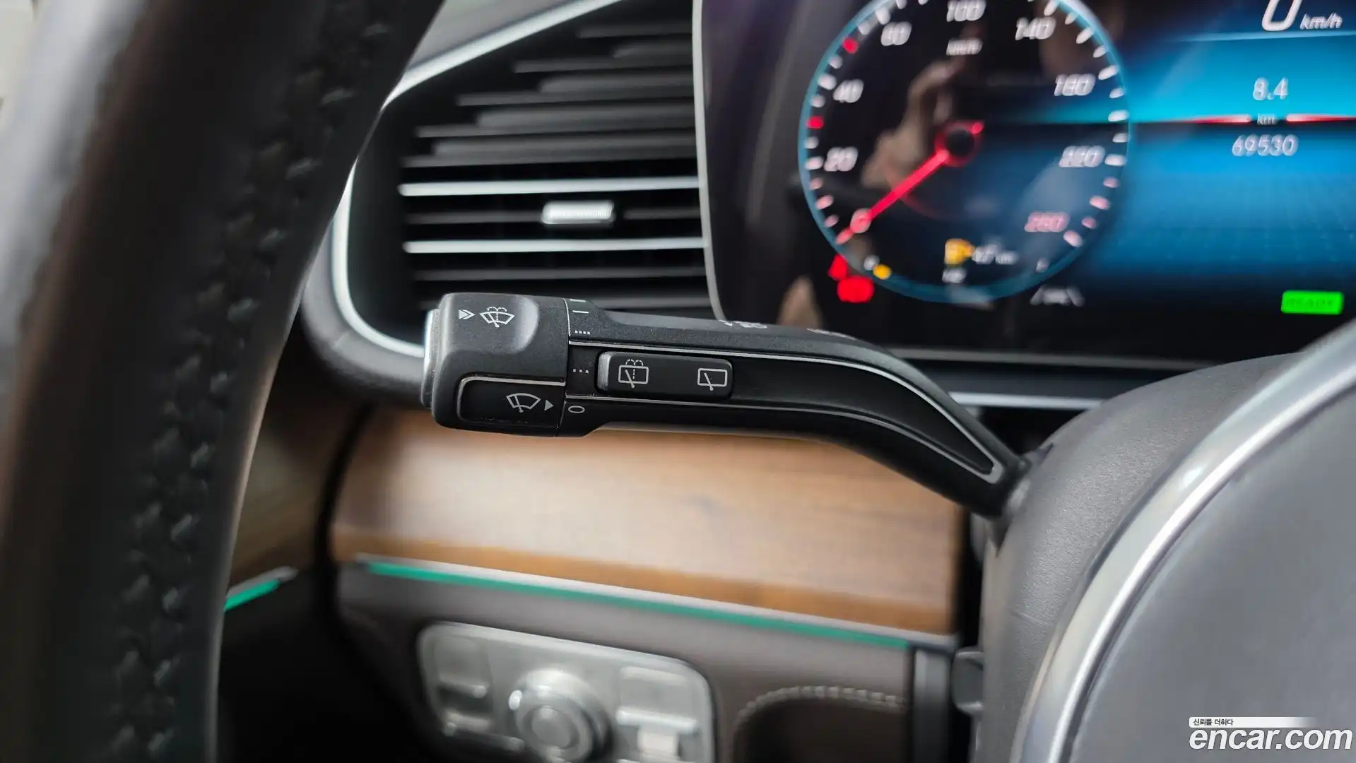 GLE-Class Mercedes-Benz 2019.10-OPTION-024